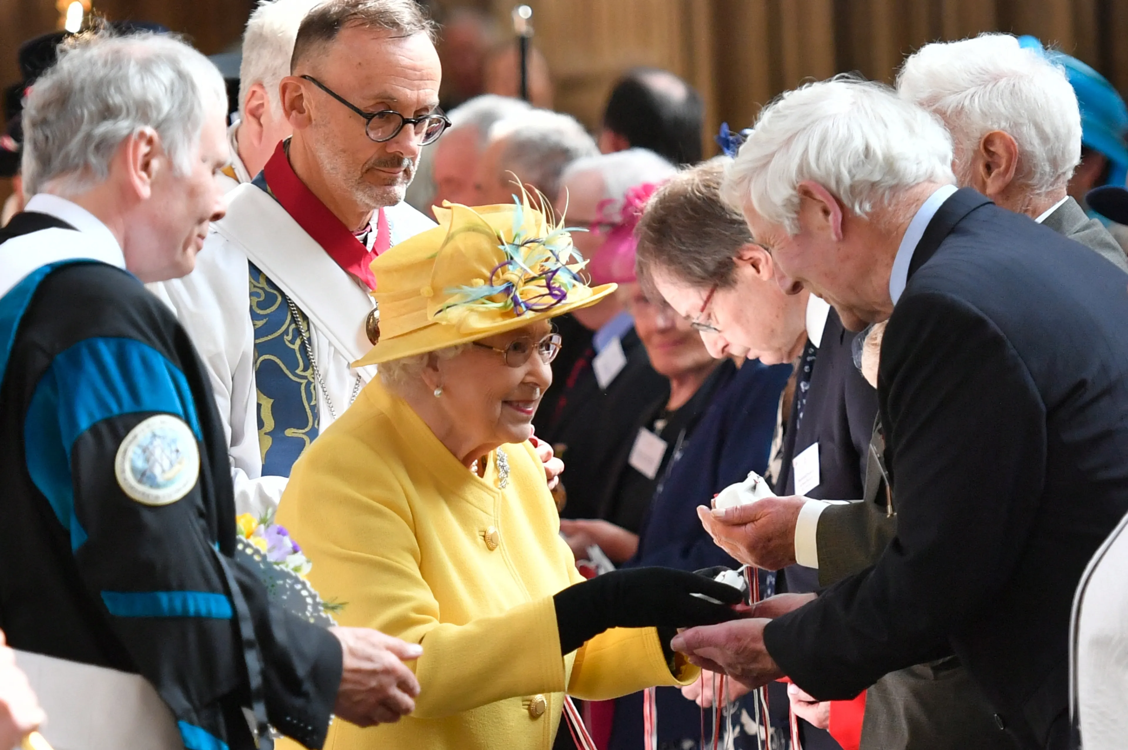 De koningin was bij een dienst in de St. George's Chapel in Windsor de donderdag voor pasen.