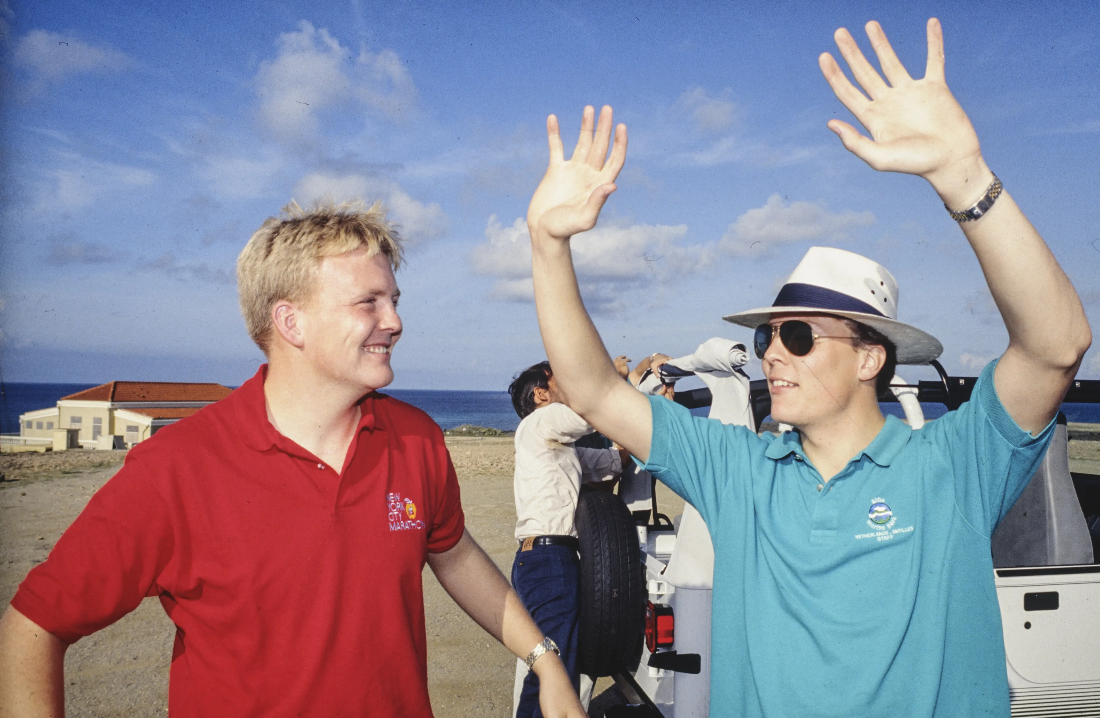 Prins Willem-Alexander en prins Constantijn op Aruba.