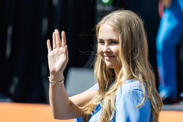 Prinses Amalia op Koningsdag.