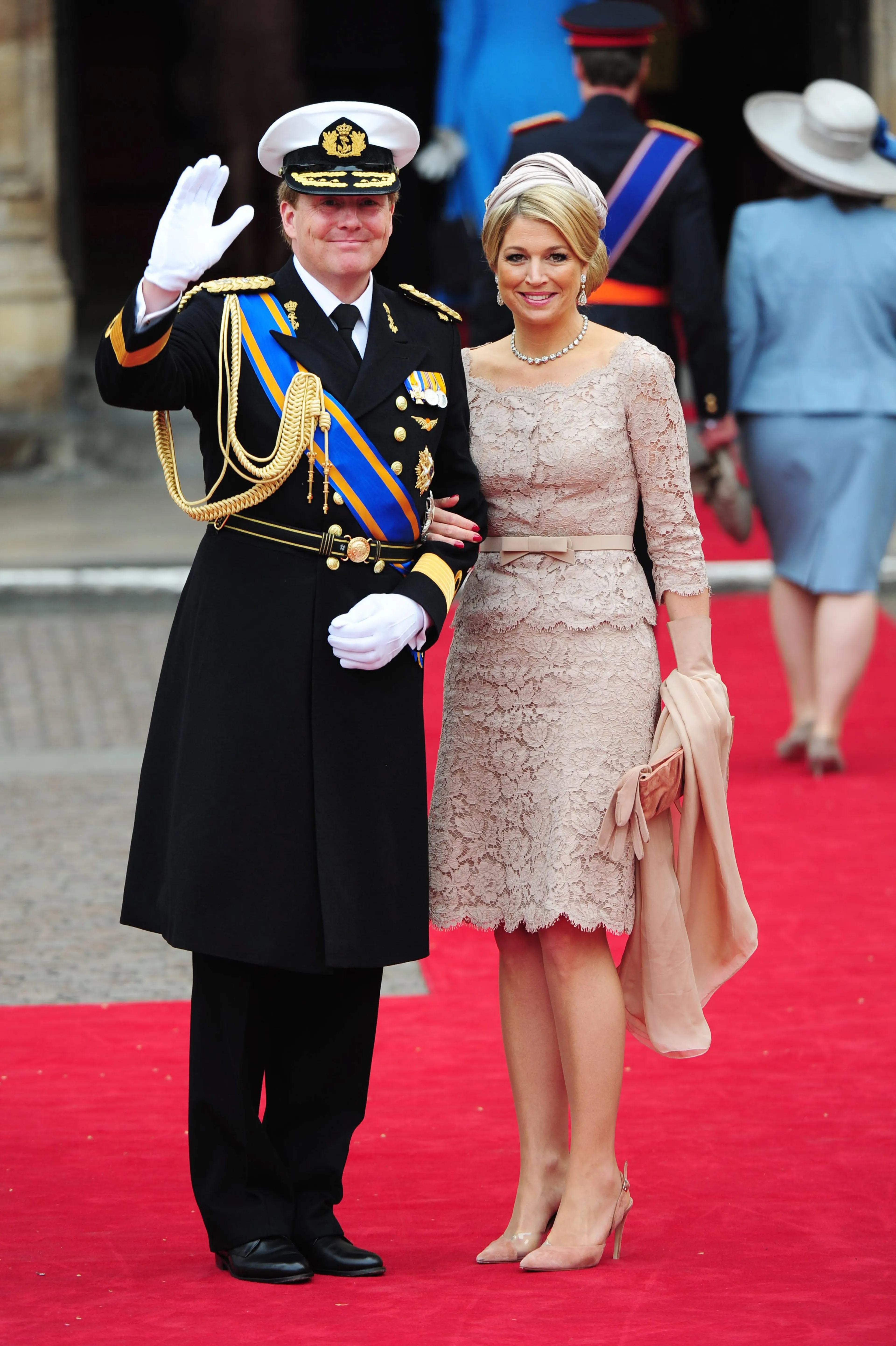 Prins Willem-Alexander en prinses Máxima wonen het huwelijk van William en Catherine bij.