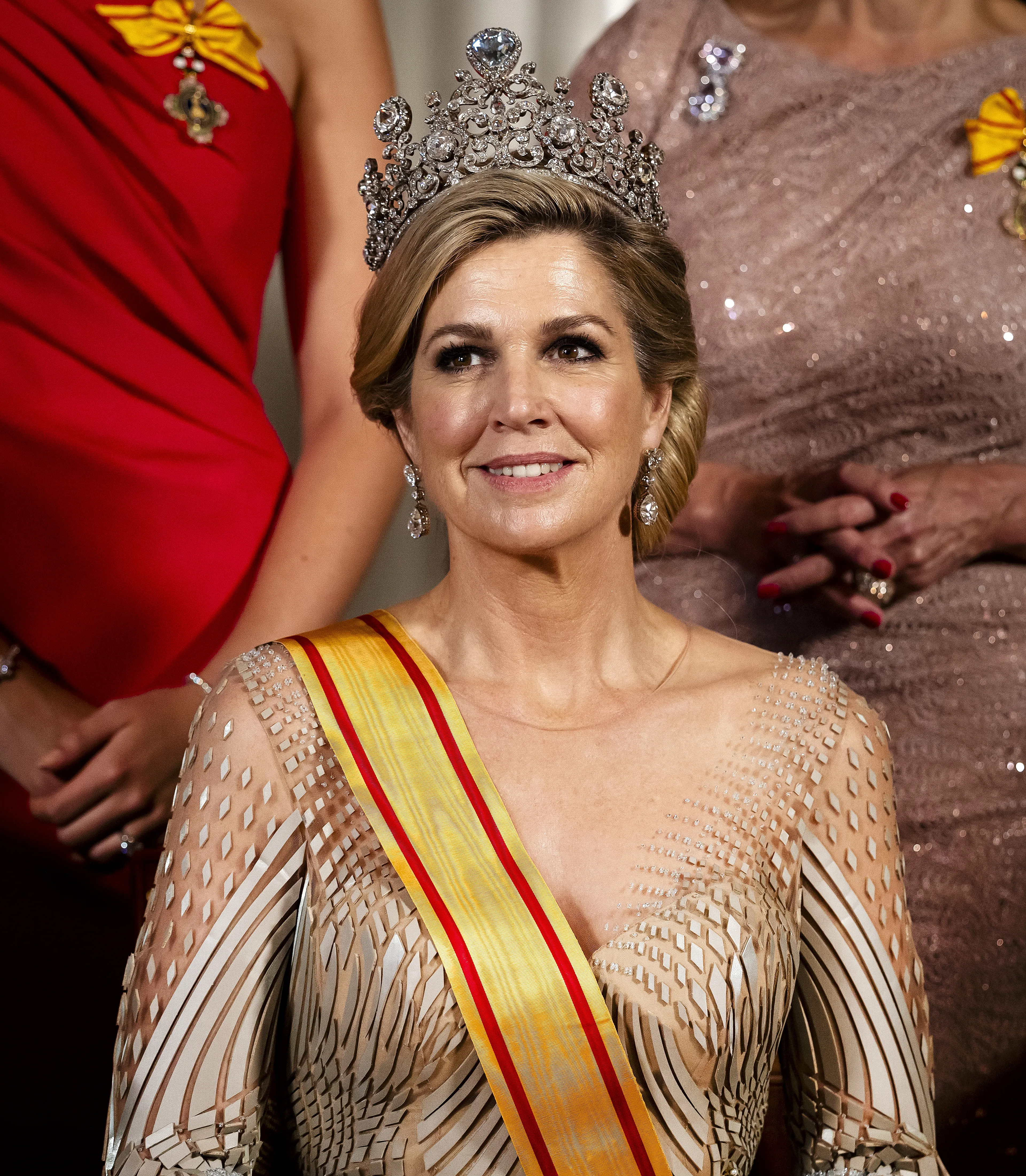 Koningin Máxima draagt het diadeem met de Stuart-diamant.