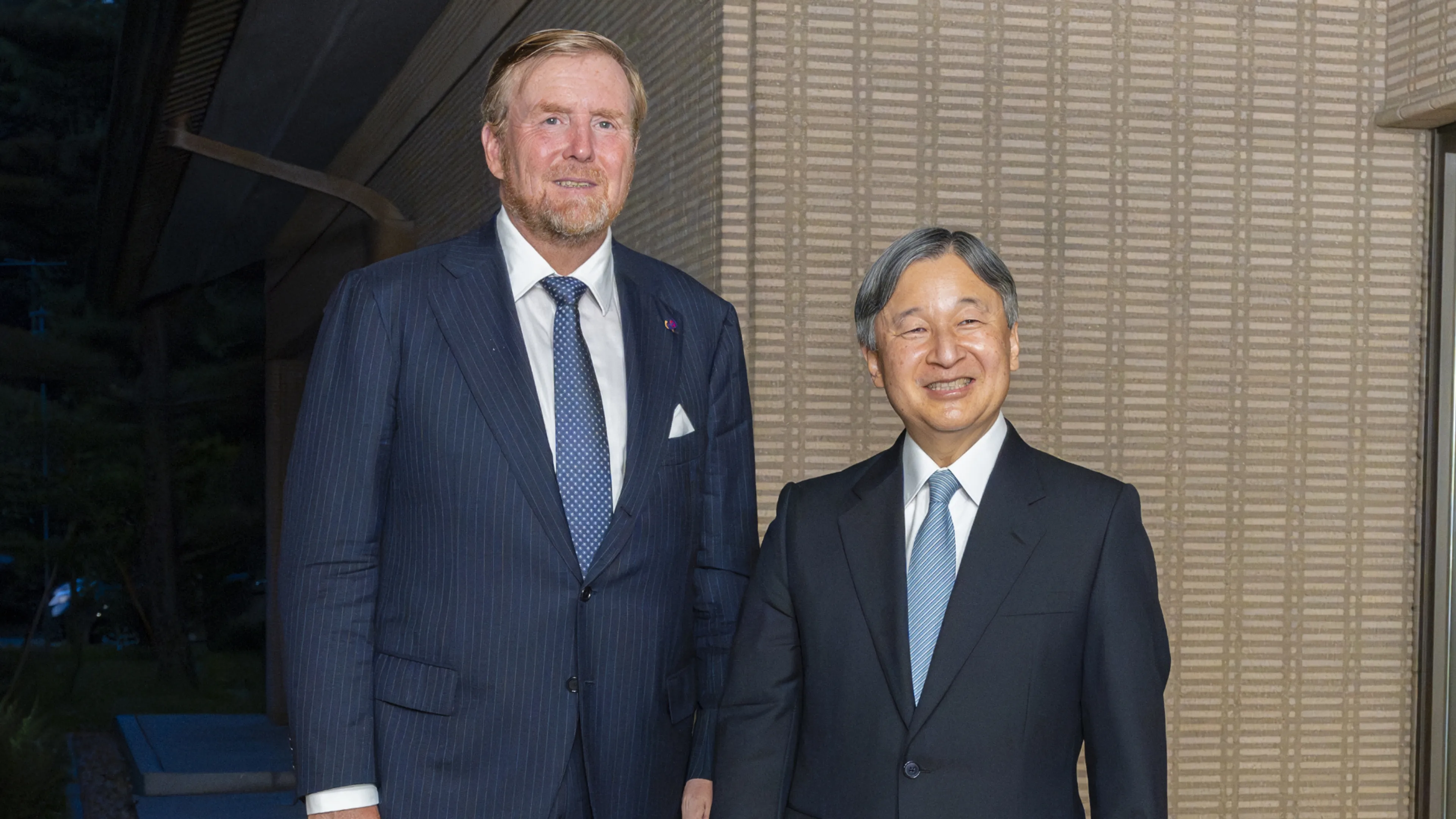 Koning Willem-Alexander ontmoet keizer Naruhito op het Keizerlijke Paleis