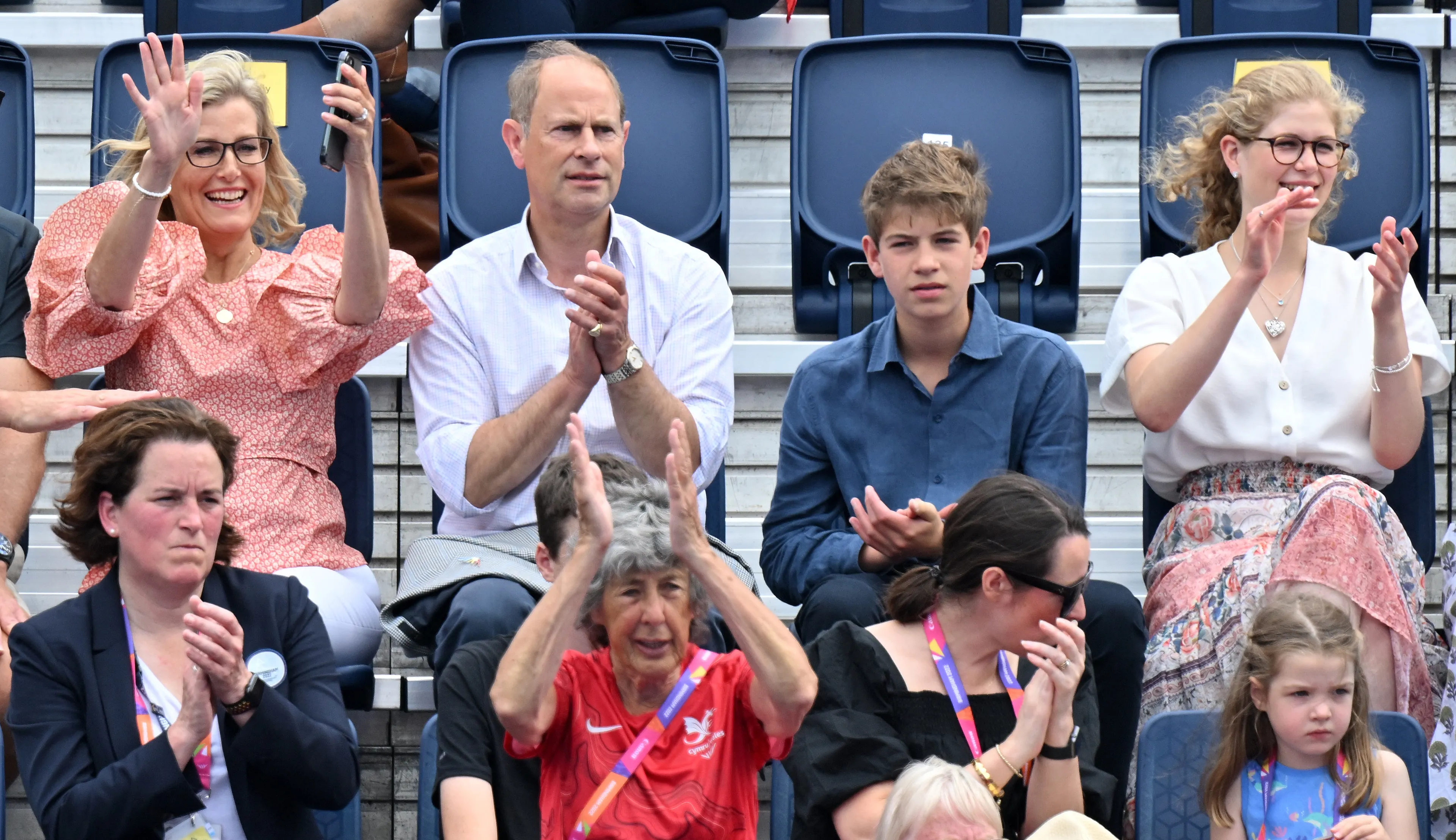Het gezin bij een vrouwen hockeytoernooi (2022).