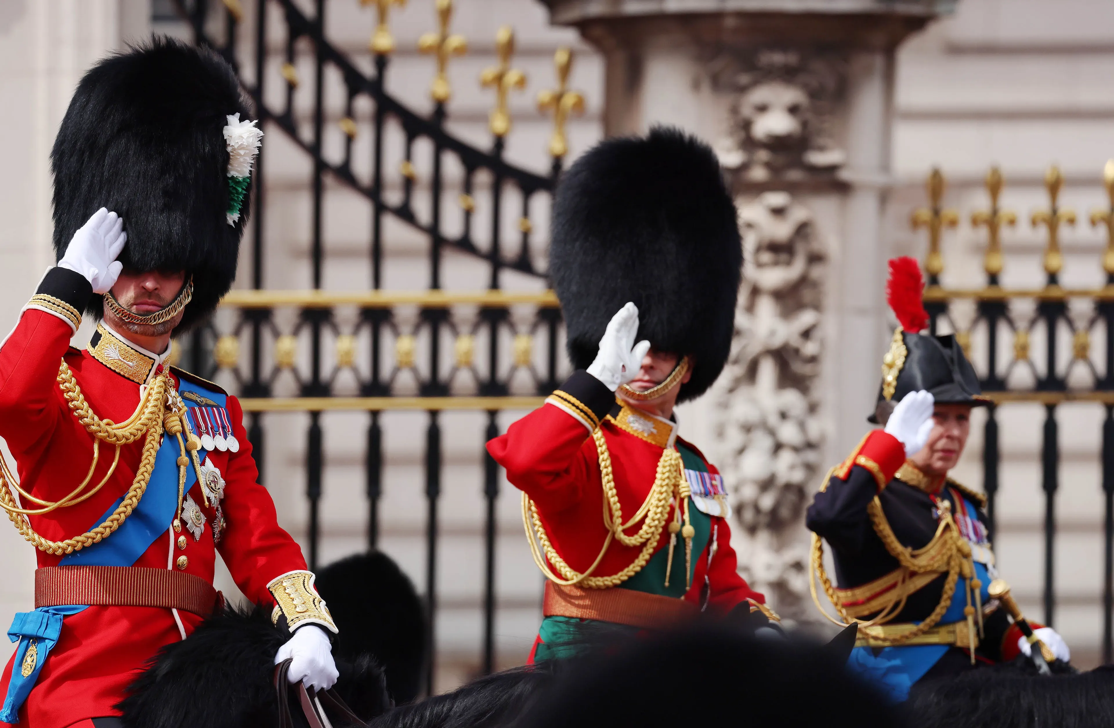 Prins William, prins Edward en prinses Anne.