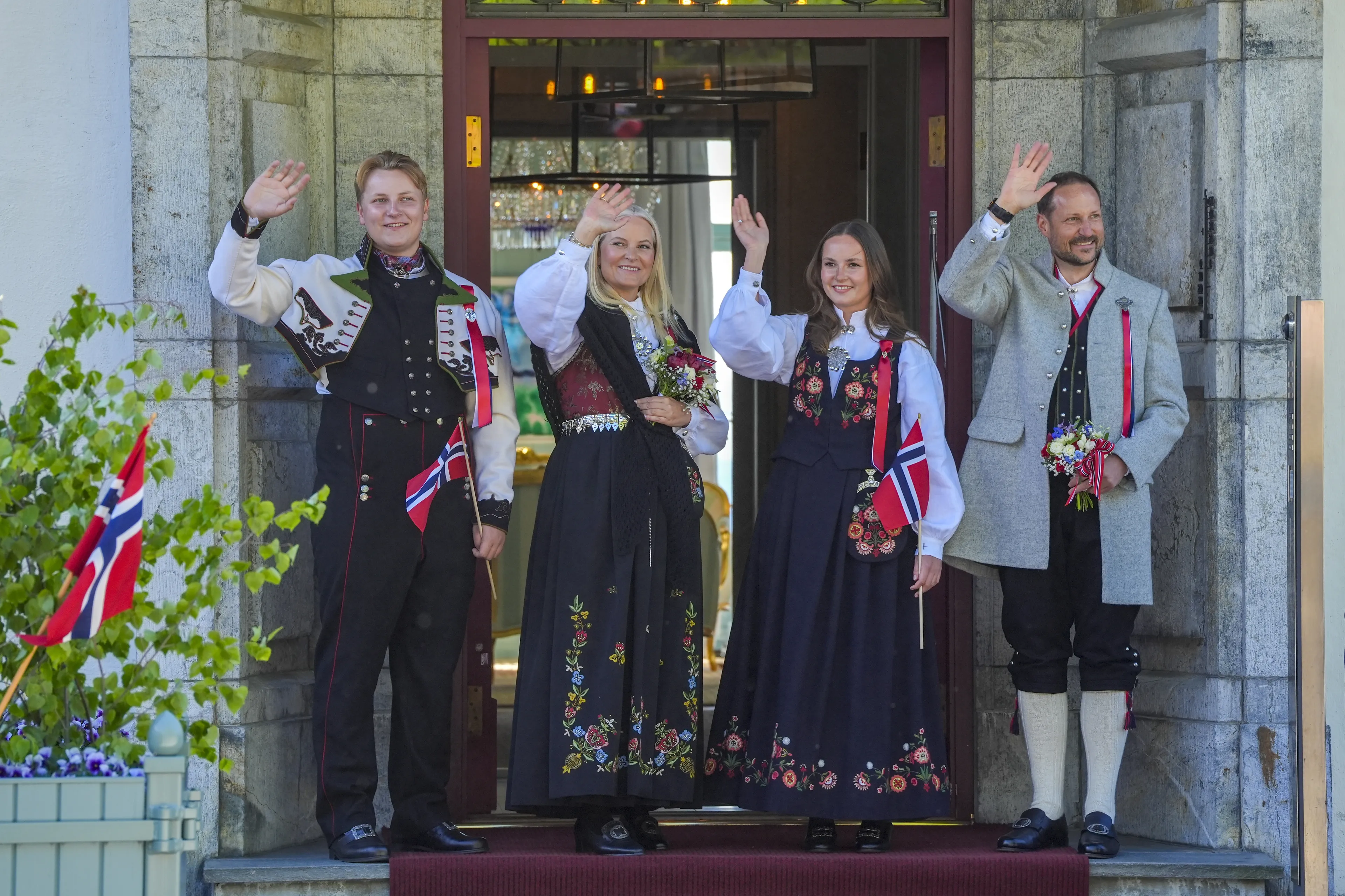 De Noorse koninklijke familie op Grunnlovsdag.