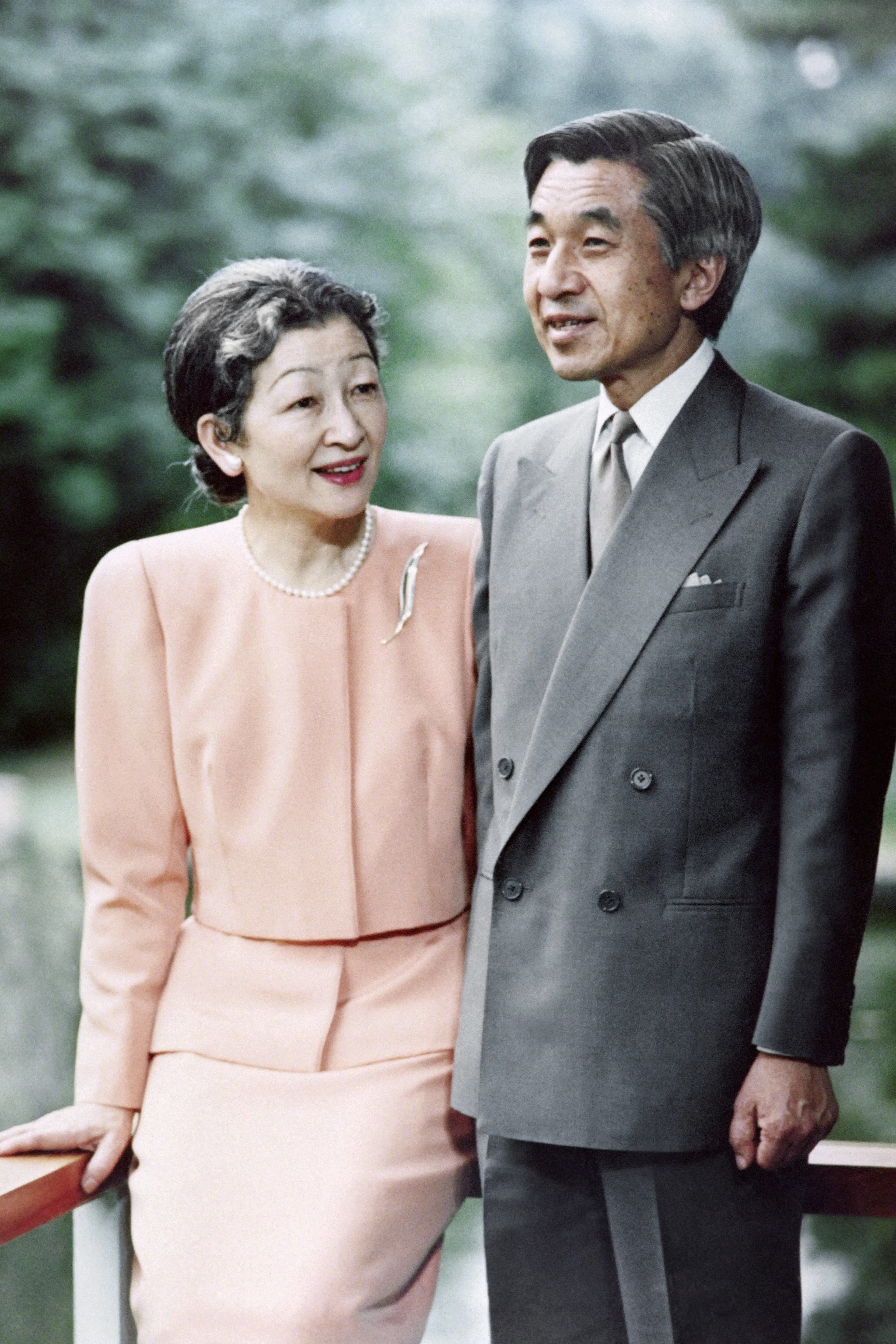 Het Japanse hof deelt jaarlijks een nieuwe foto van het paar.