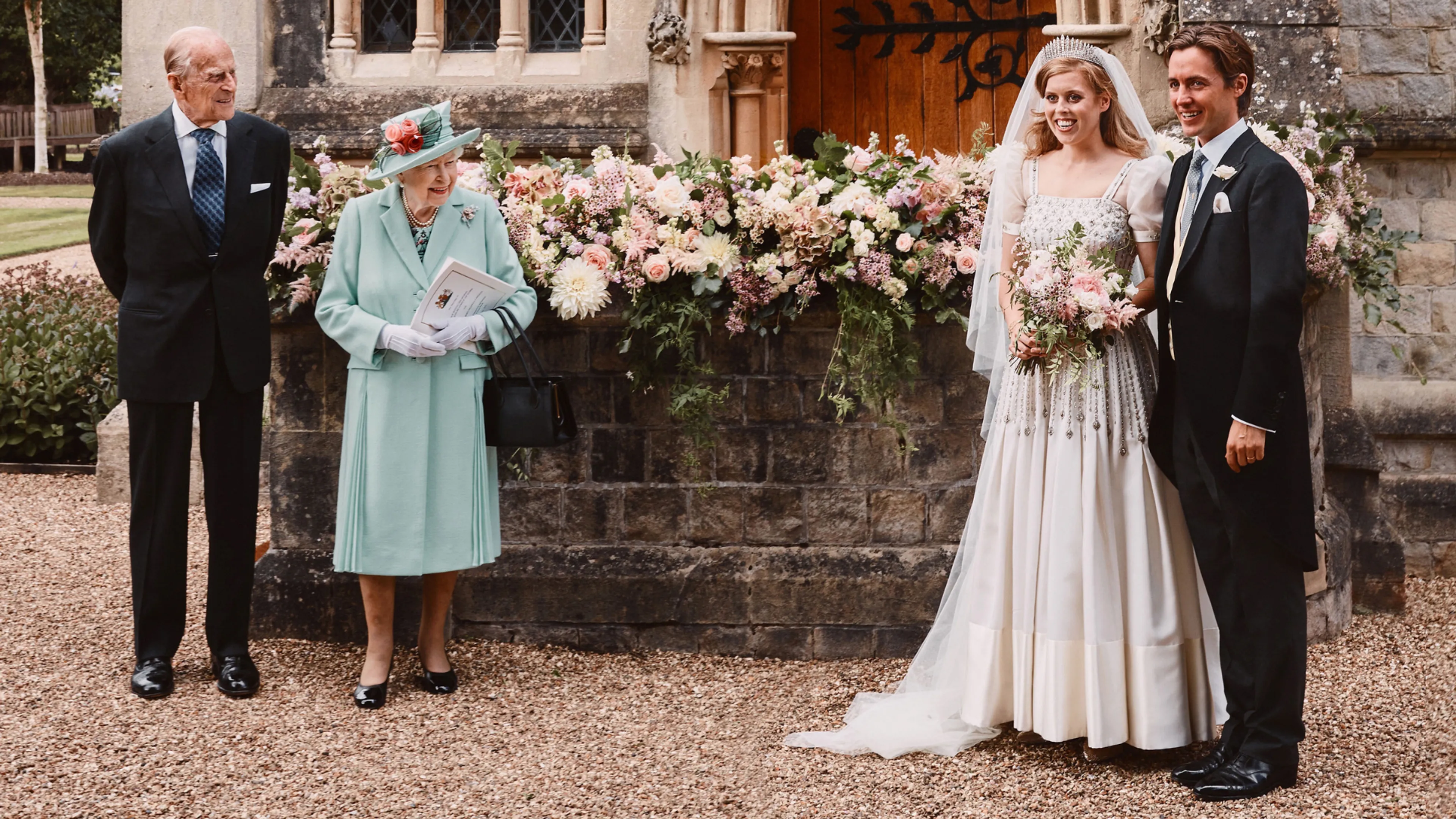 Déze liefdevolle odes brengt prinses Beatrice aan haar grootmoeder