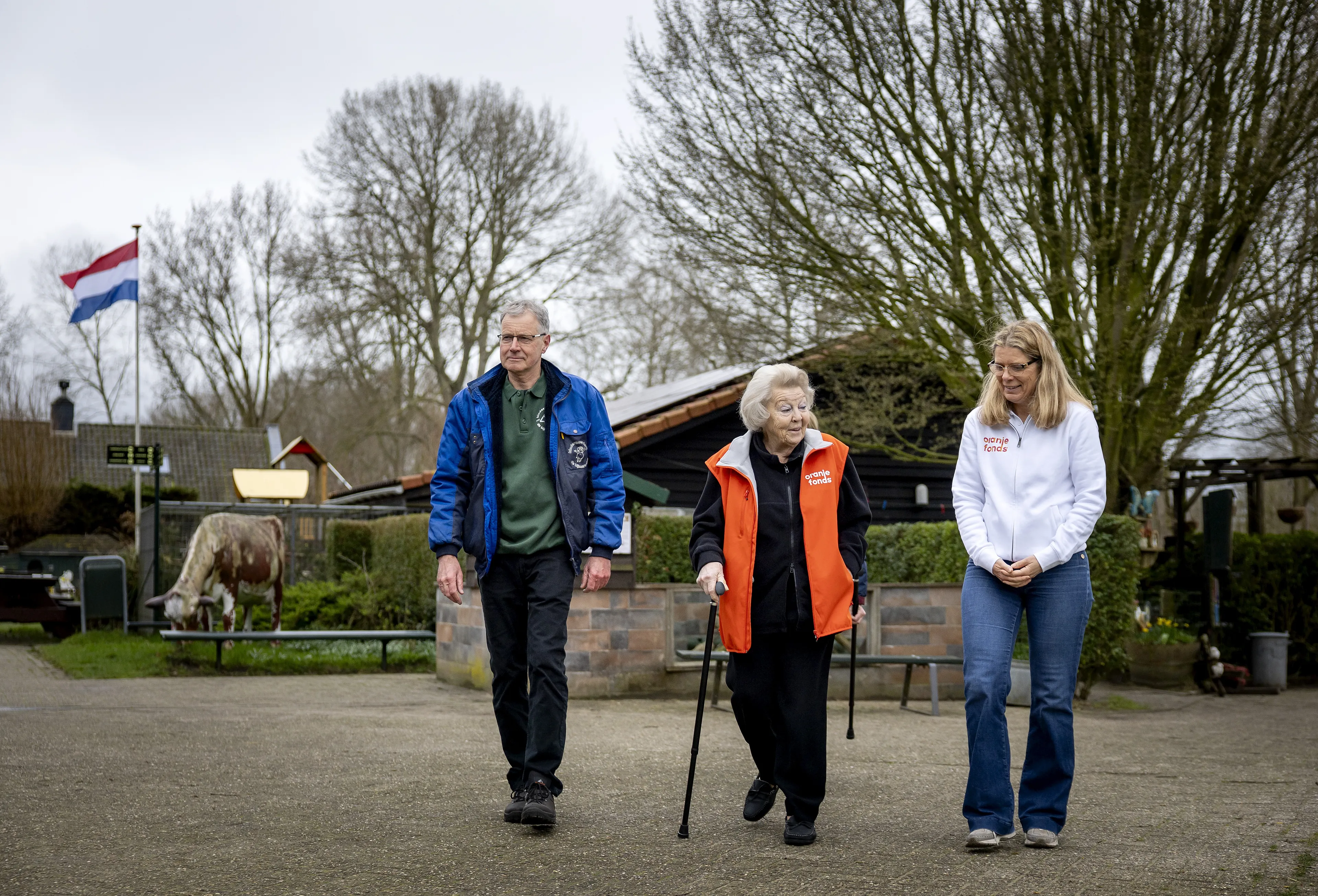 Prinses Beatrix en Sandra Jetten, directeur van het Oranje Fonds.
