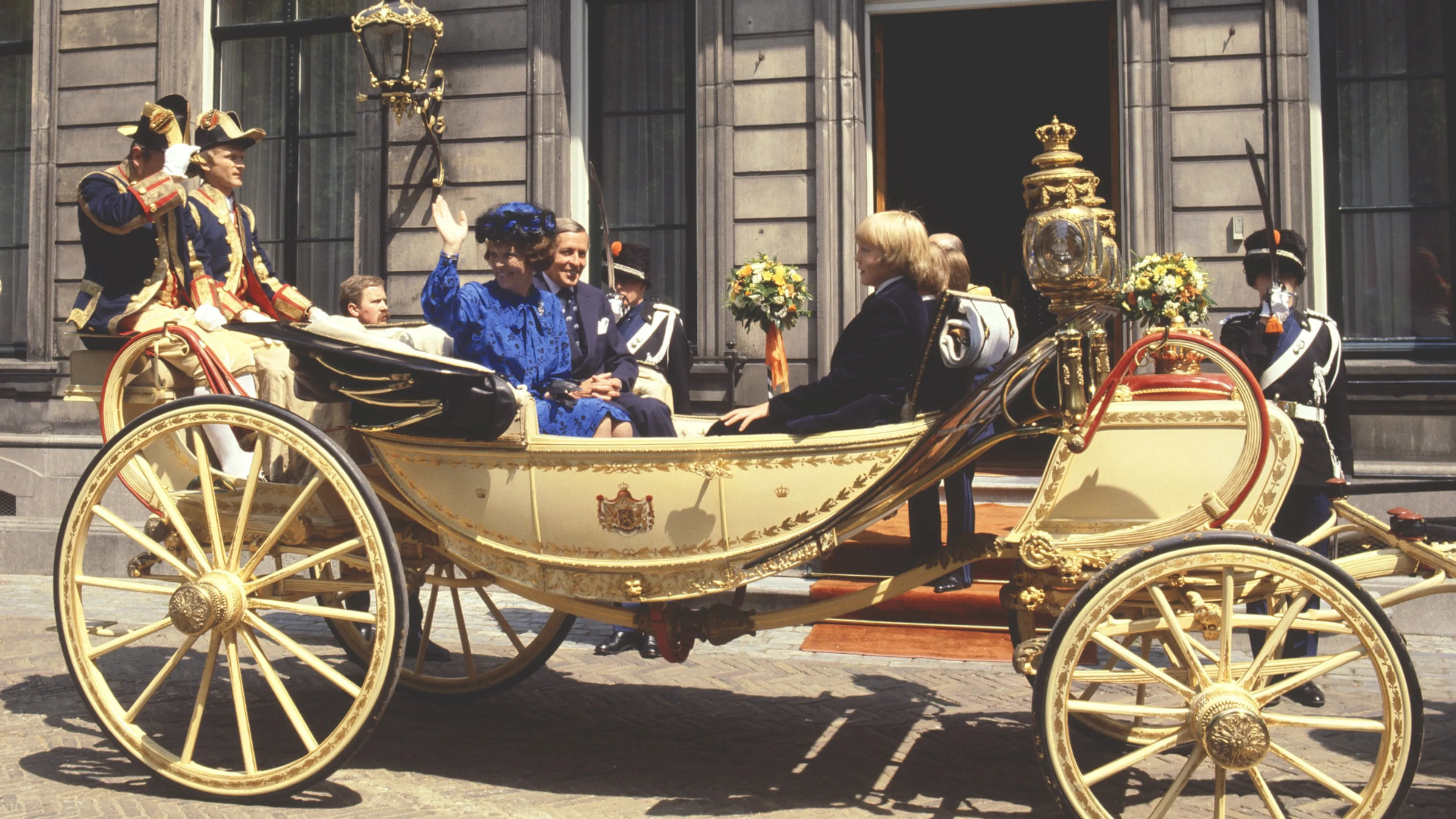 Het inhuldigingscadeau van koningin Wilhelmina: de Crème Calèche