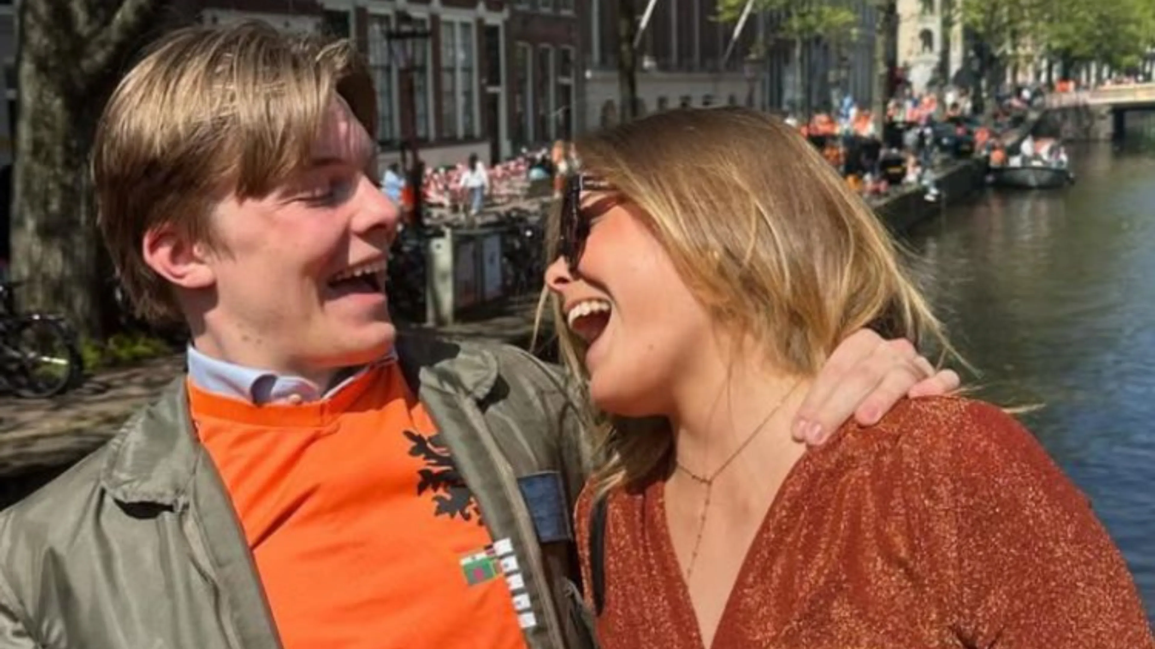 Leuk: Eloise en Claus-Casimir vieren samen Koningsdag in Amsterdam