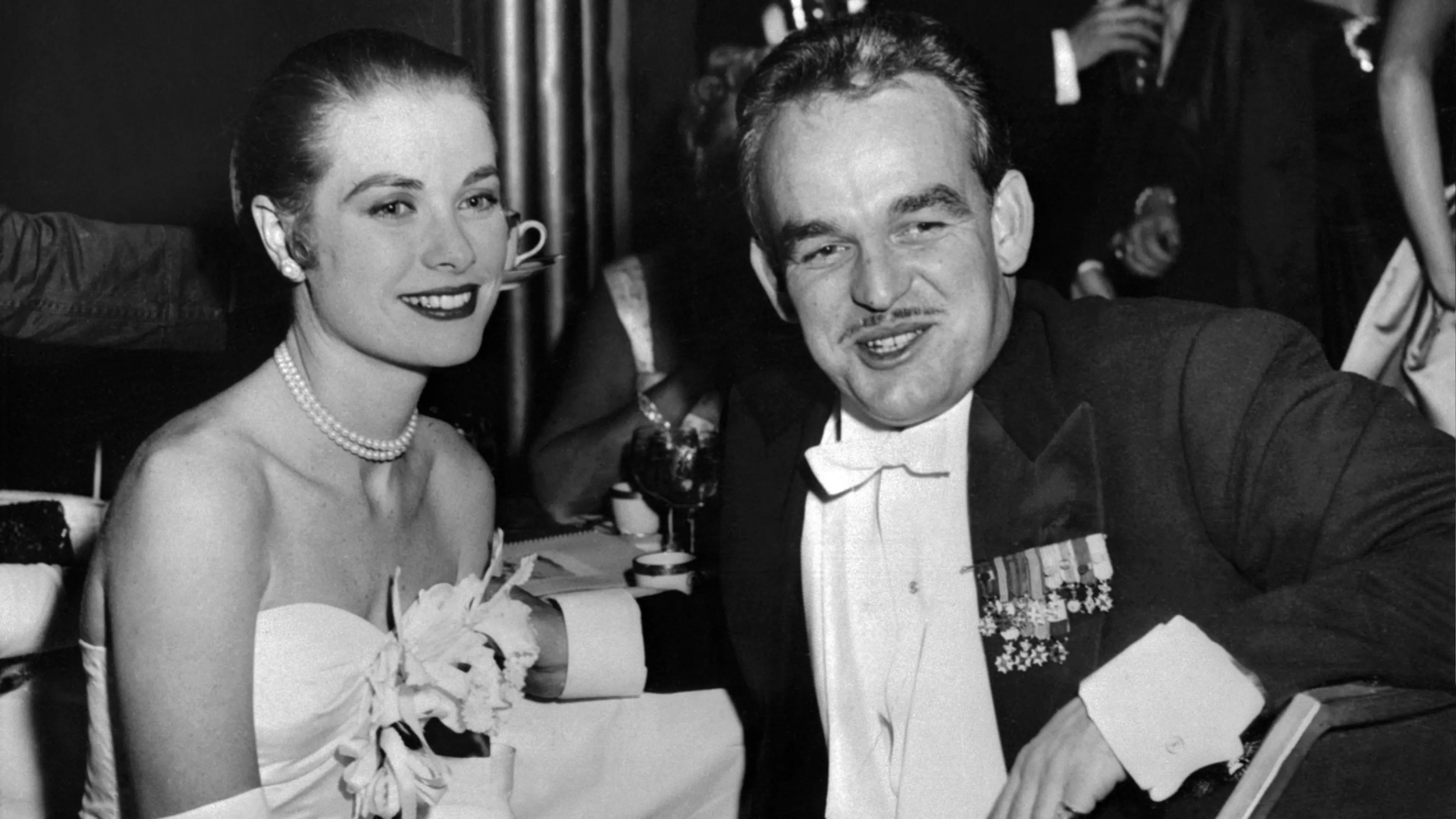 Liefde op het eerste gezicht? Zó hebben prins Rainier en Grace Kelly elkaar ontmoet