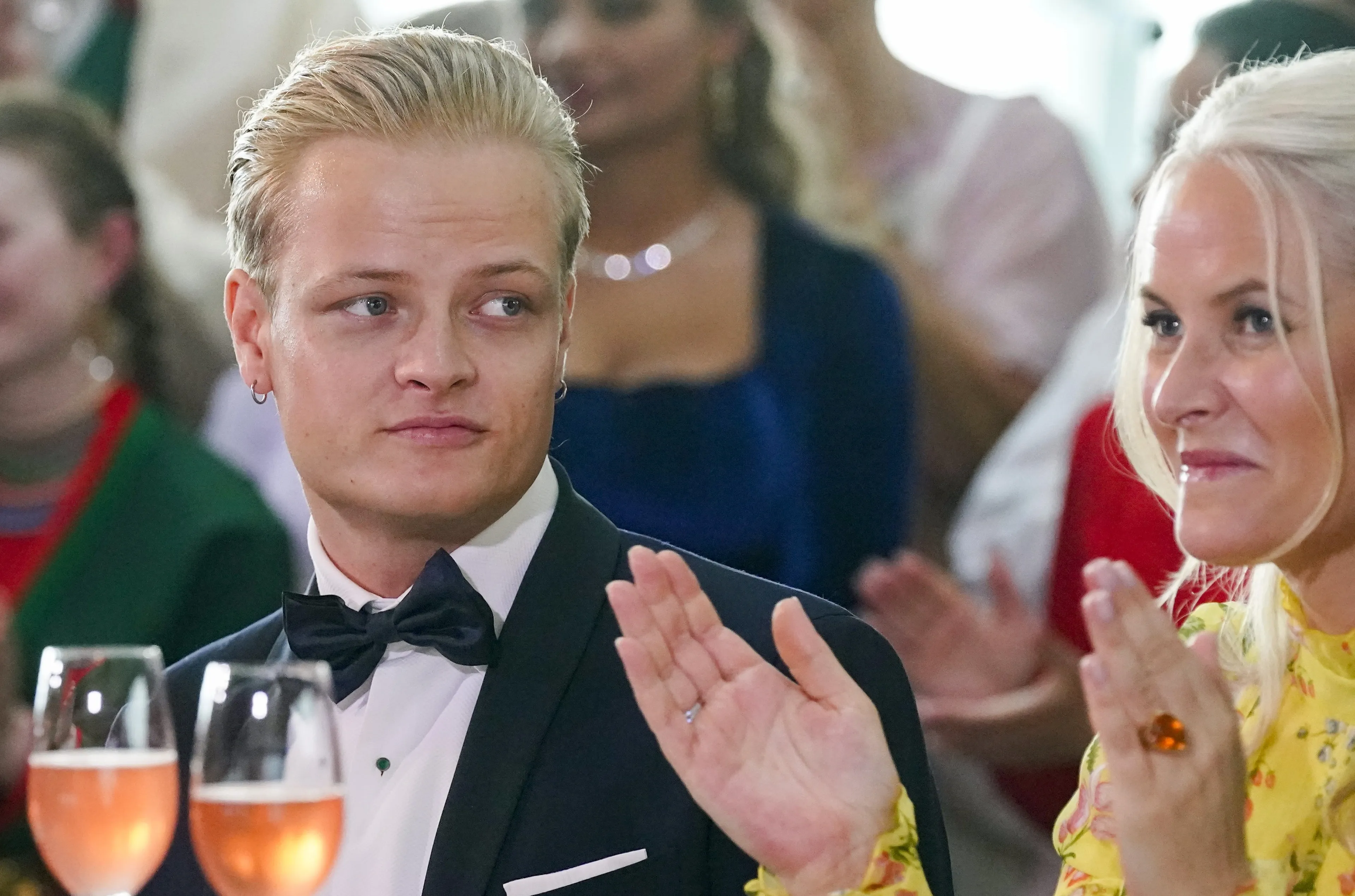 Marius met zijn moeder (2022).