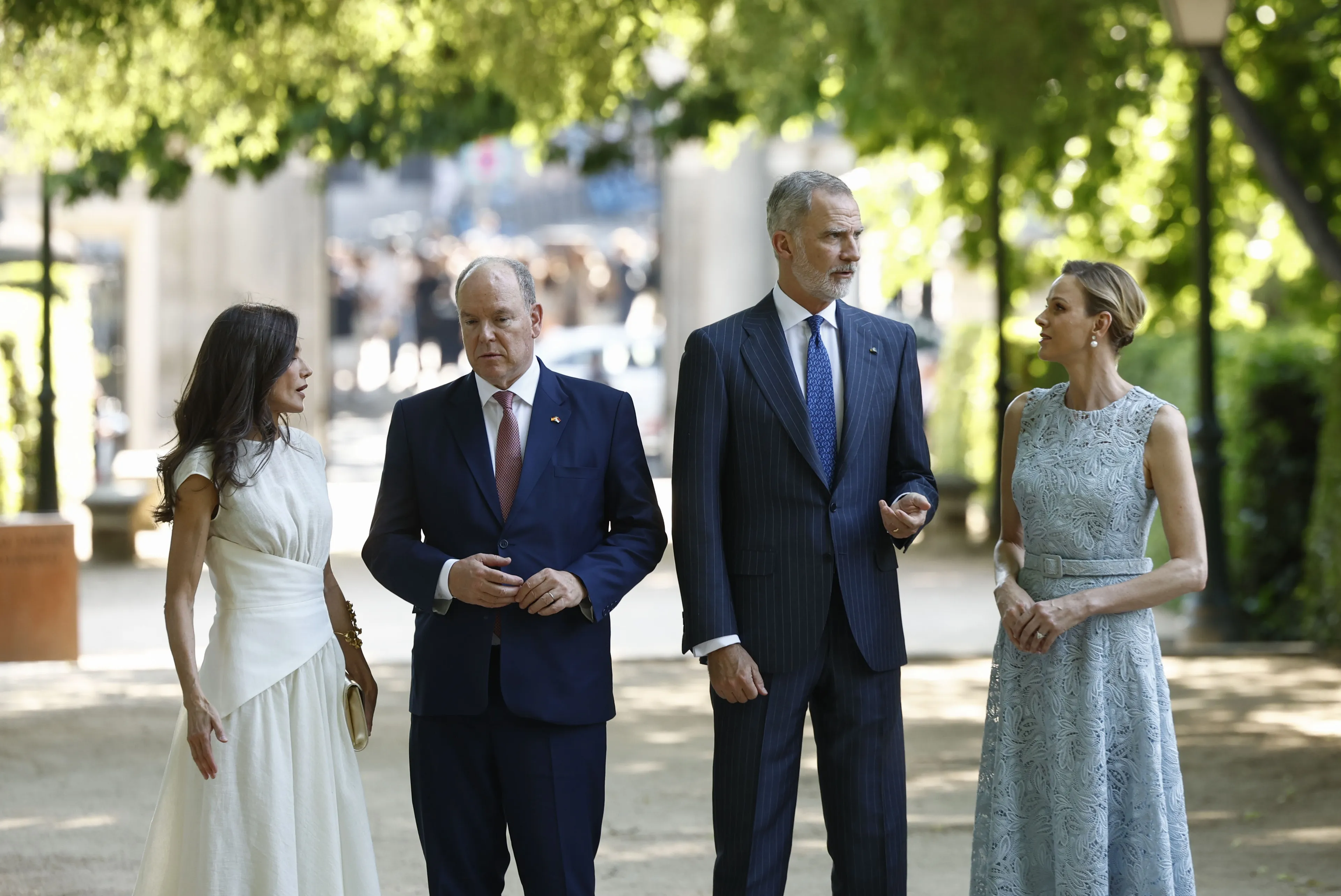 Leuke beelden uit Madrid: Felipe, Albert, Letizia en Charlène samen op pad