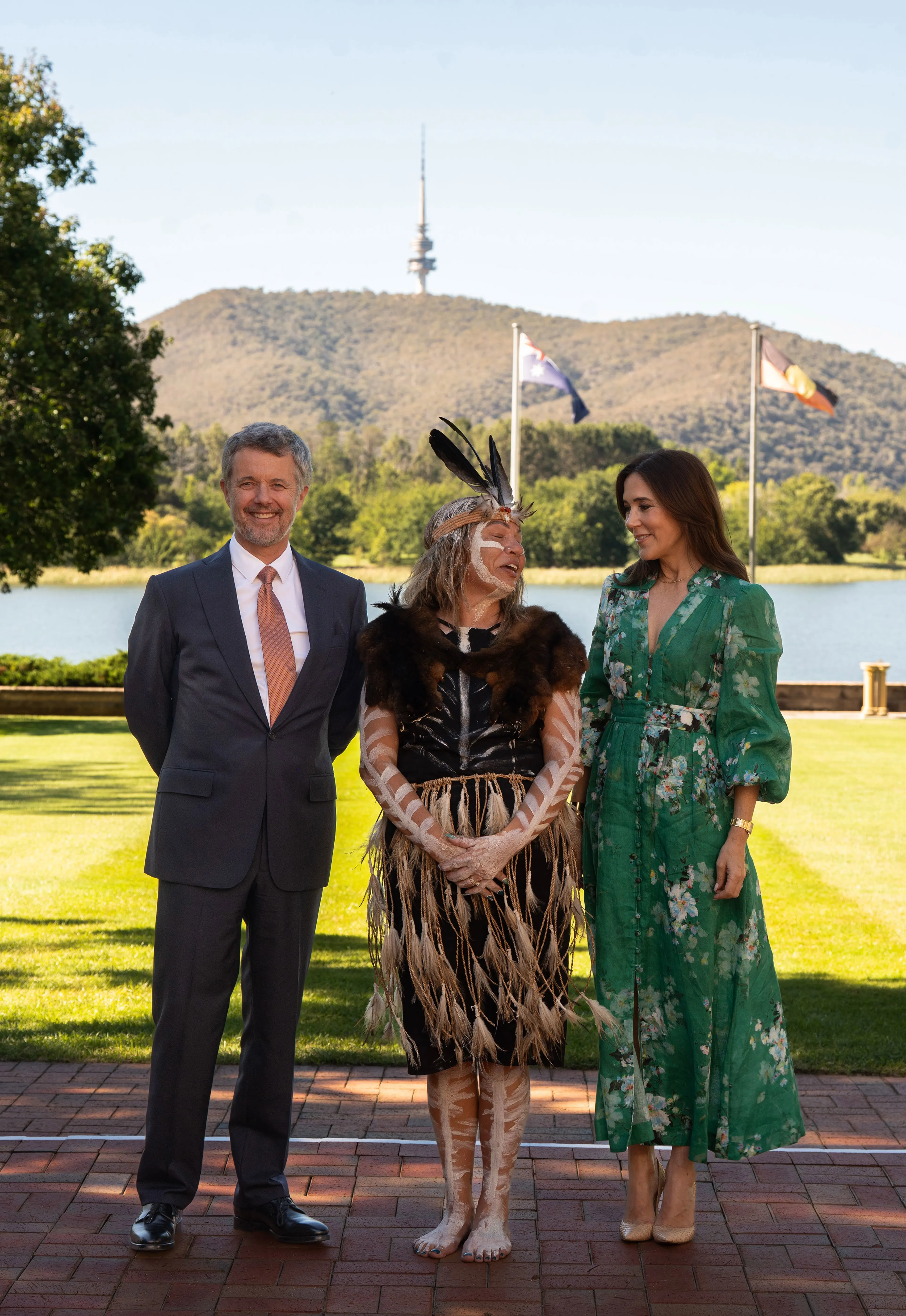 Op de tweede dag reist het koningspaar naar Canberra.