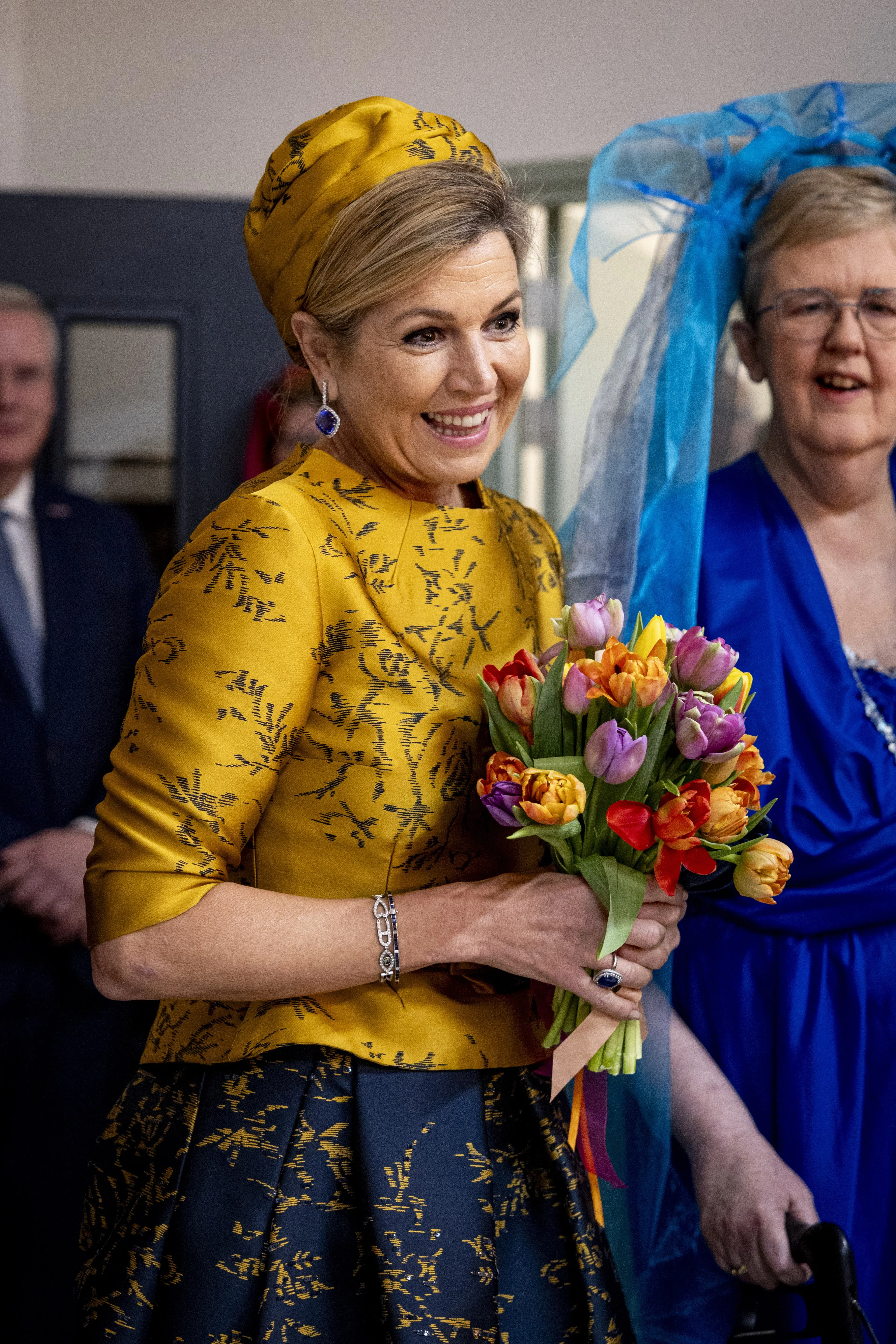 Koningin Máxima bezoekt theatergezelschap KamaK.