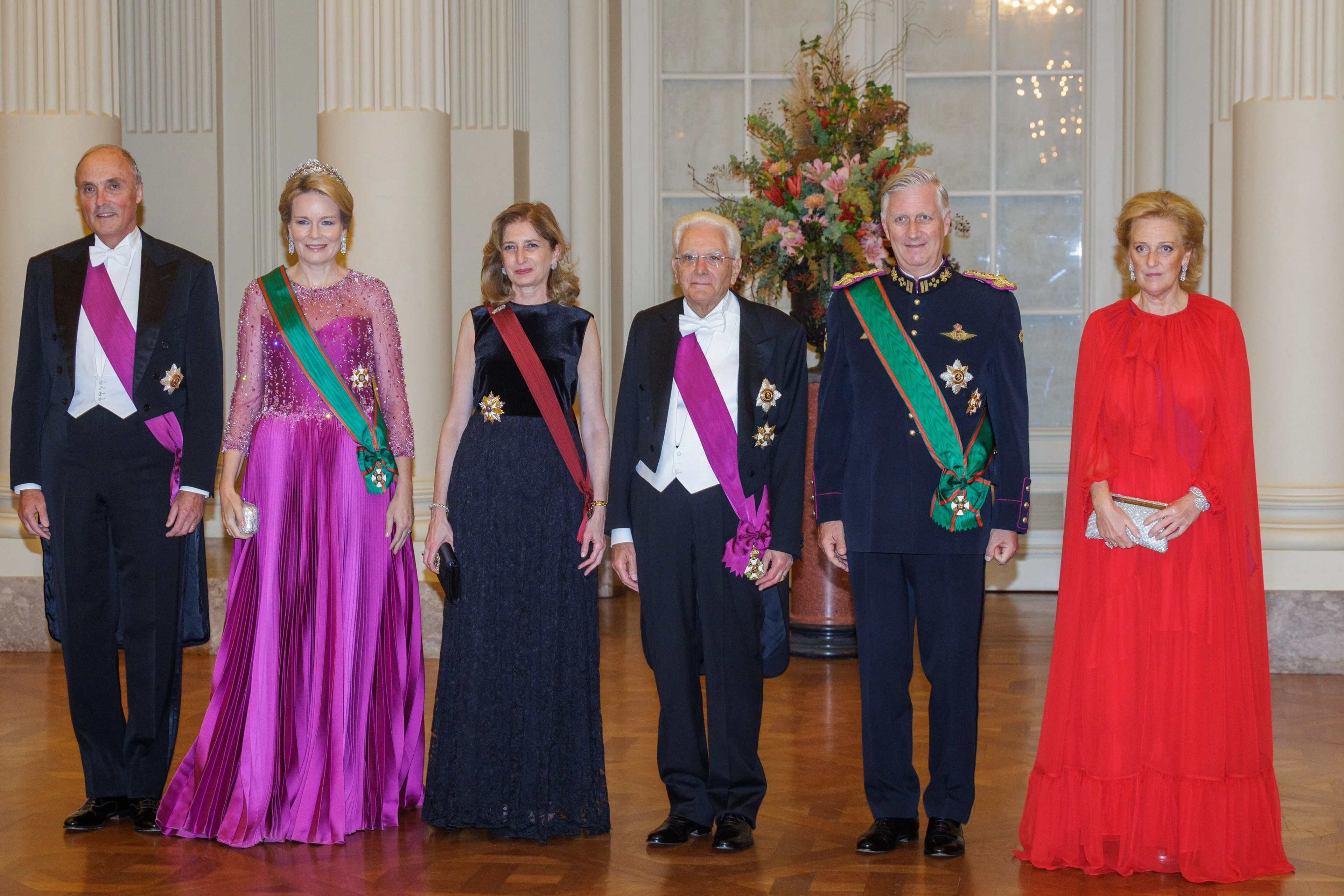 Koning Filip en koningin Mathilde ontvangen de Italiaanse president en zijn dochter op staatsbezoek (2025).