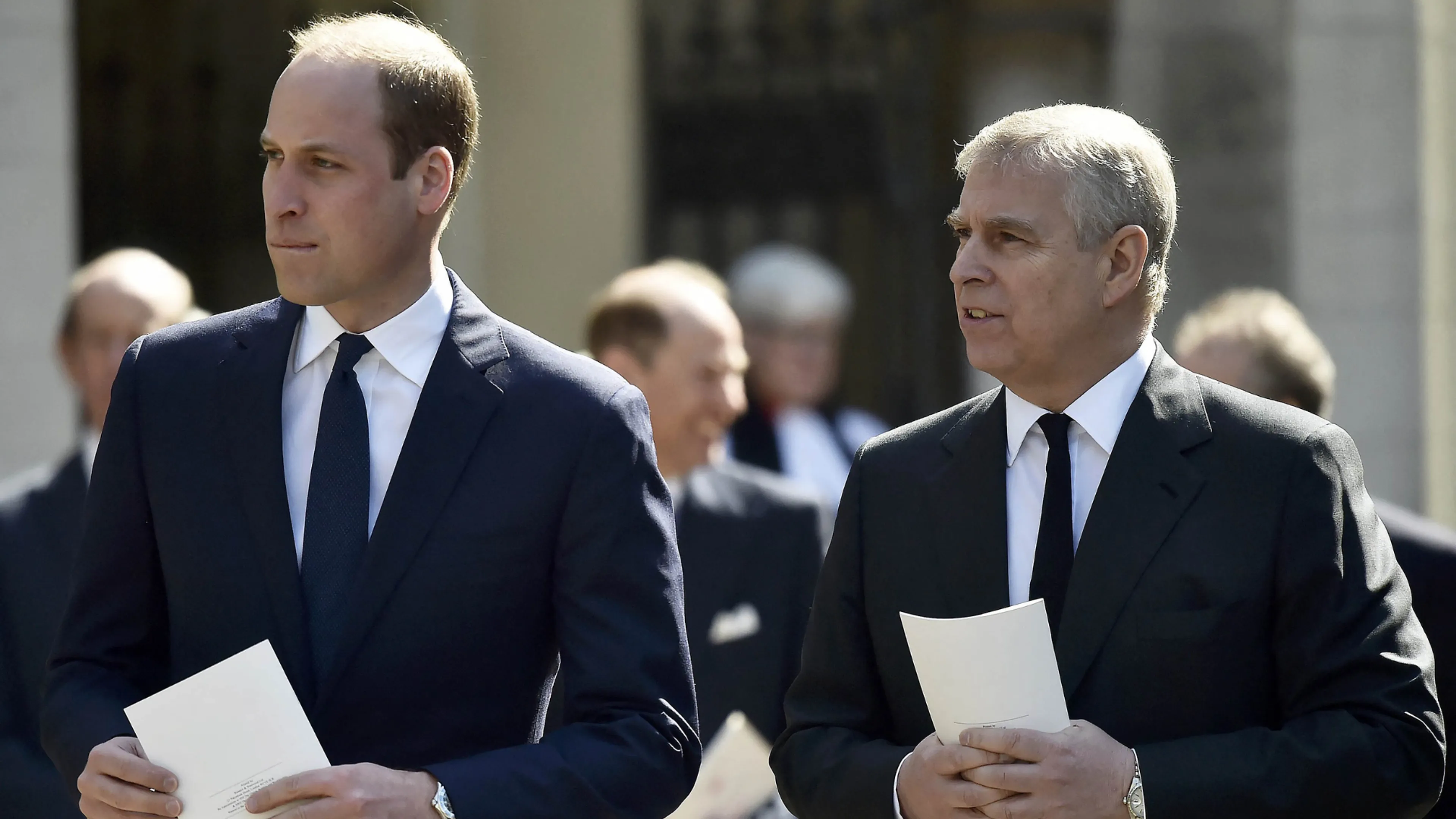 Prins William heeft géén hechte band met zijn oom Andrew: 'Ze liggen elkaar niet'