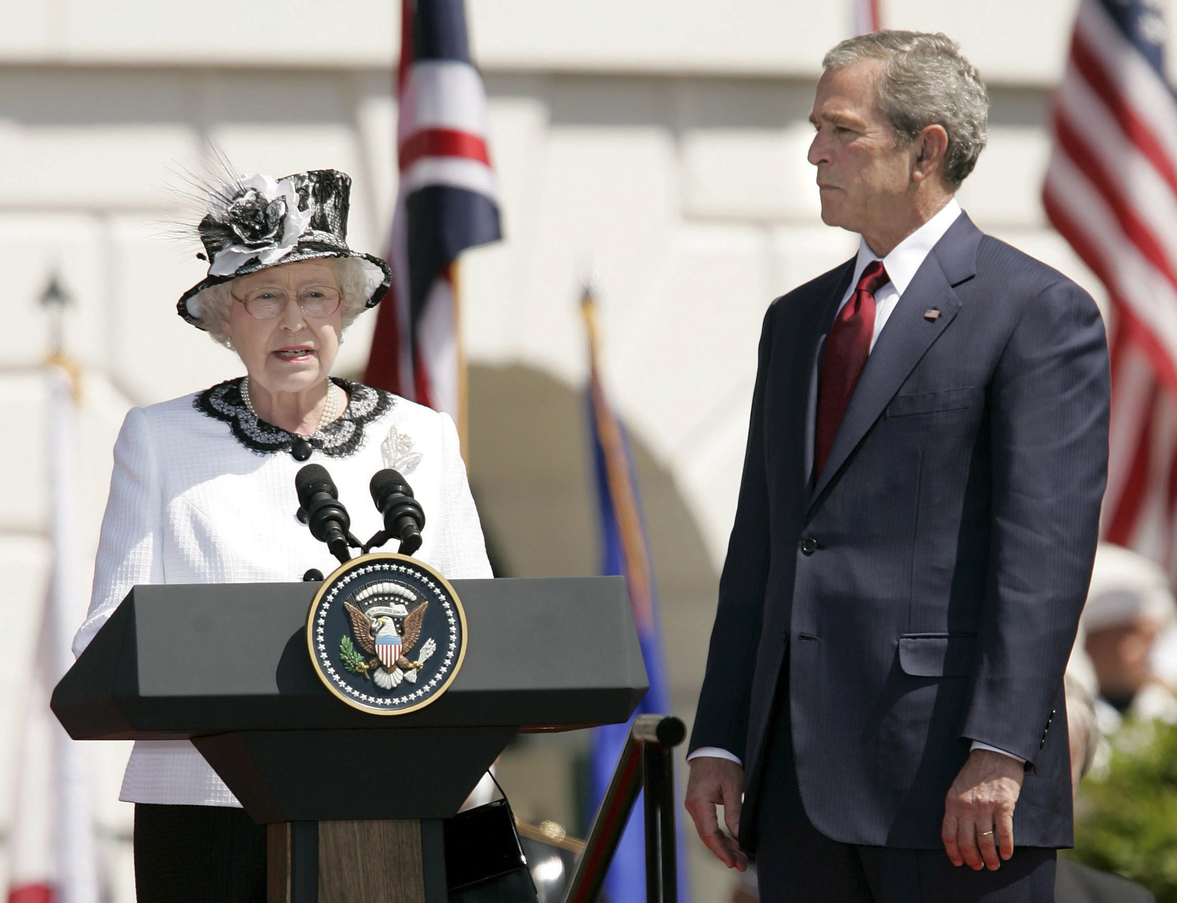 Koningin Elizabeth geeft een toespraak voor het Witte Huis.
