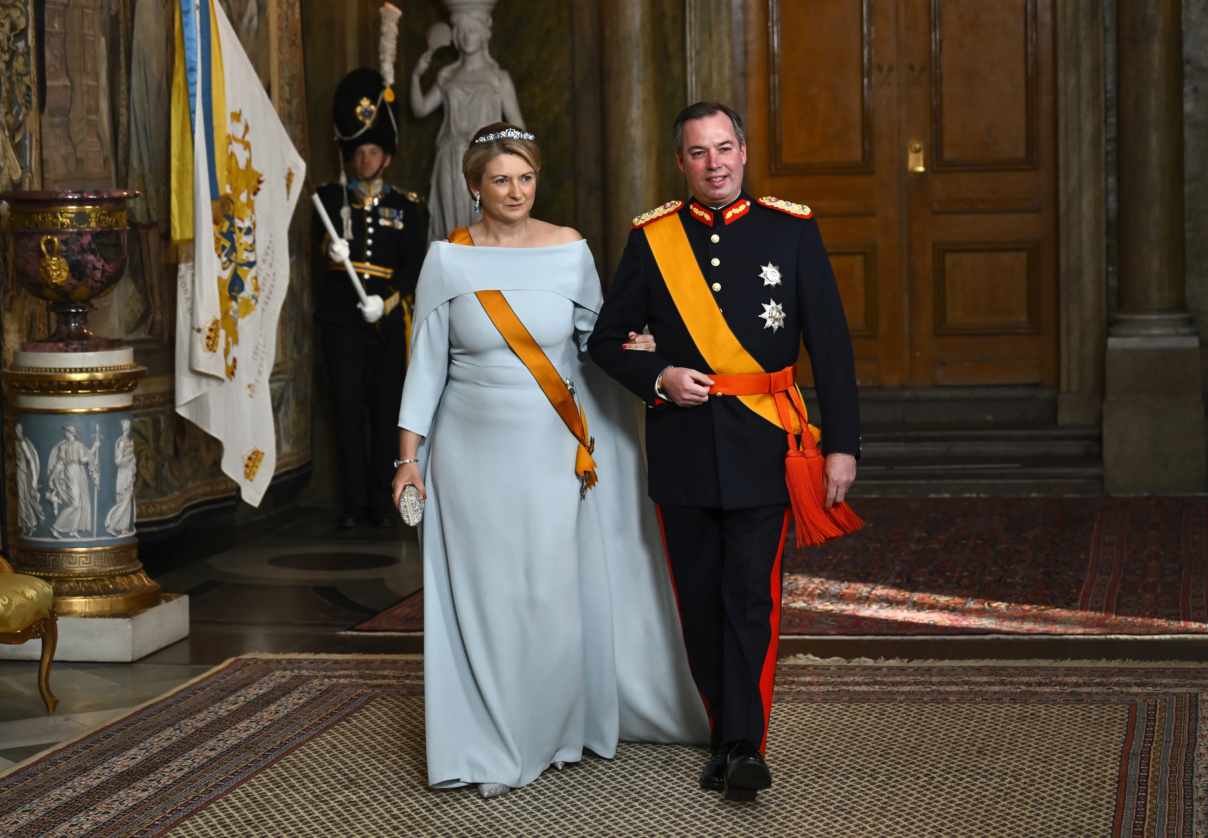 Groothertogin Stéphanie draagt het diadeem tijdens het galadiner ter ere van de 80e verjaardag van koning Carl Gustaf.