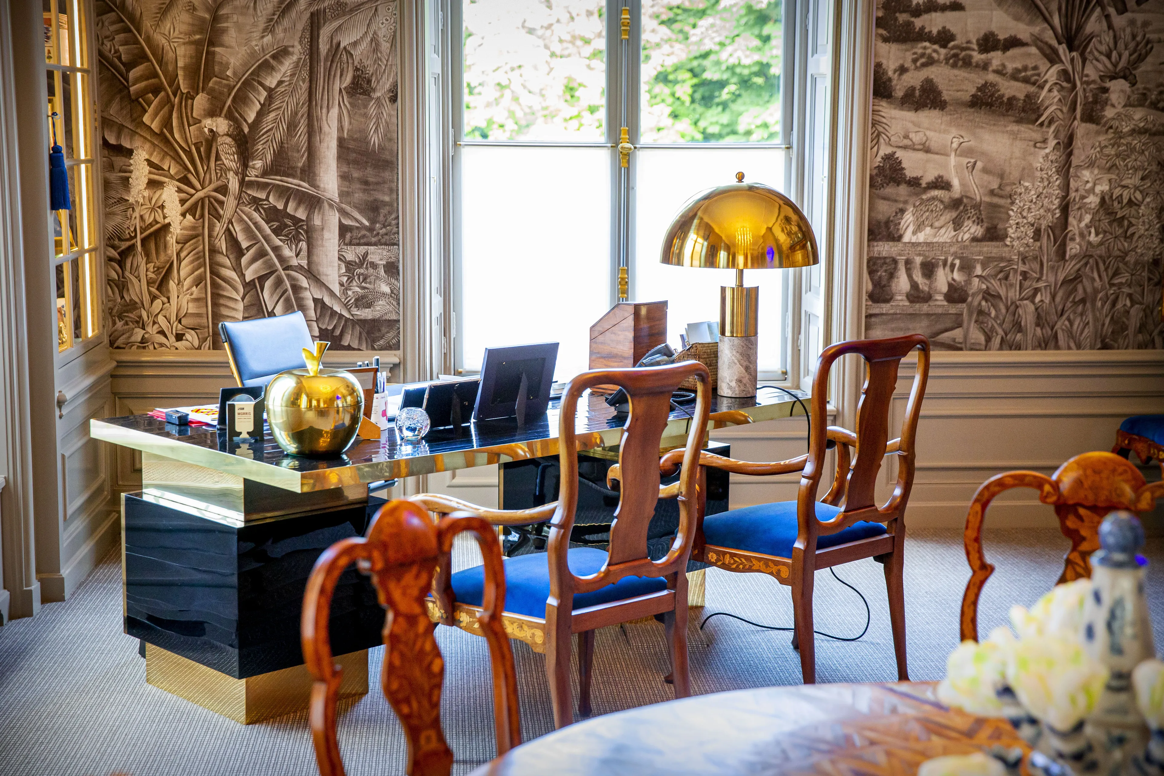 Het bureau van de koningin.