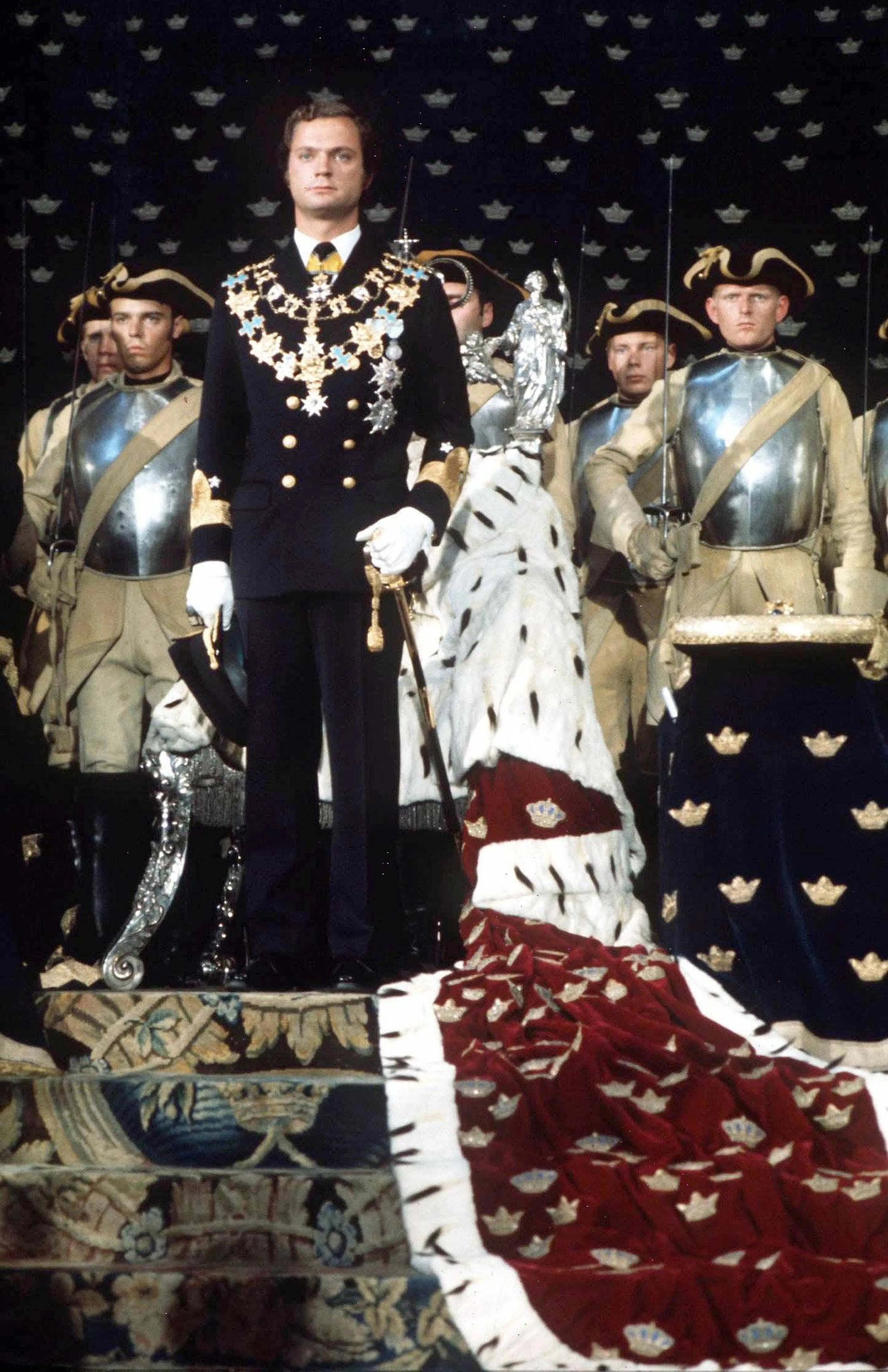 Koning Carl Gustaf tijdens zijn inhuldiging (1973).