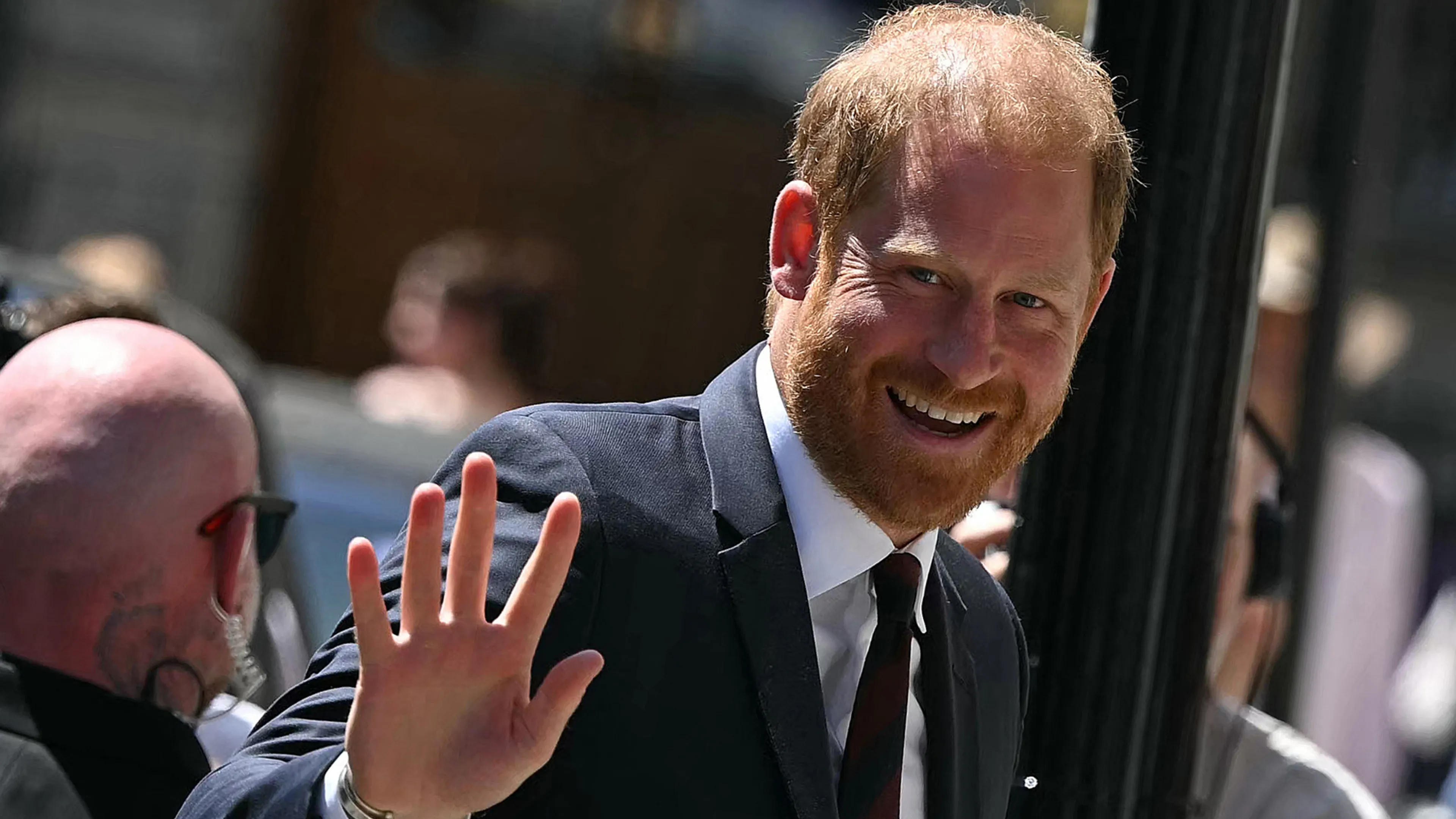 Prins Harry in openhartig interview: 'Als ik een moeilijke dag heb, knuffel ik mijn kinderen extra hard'