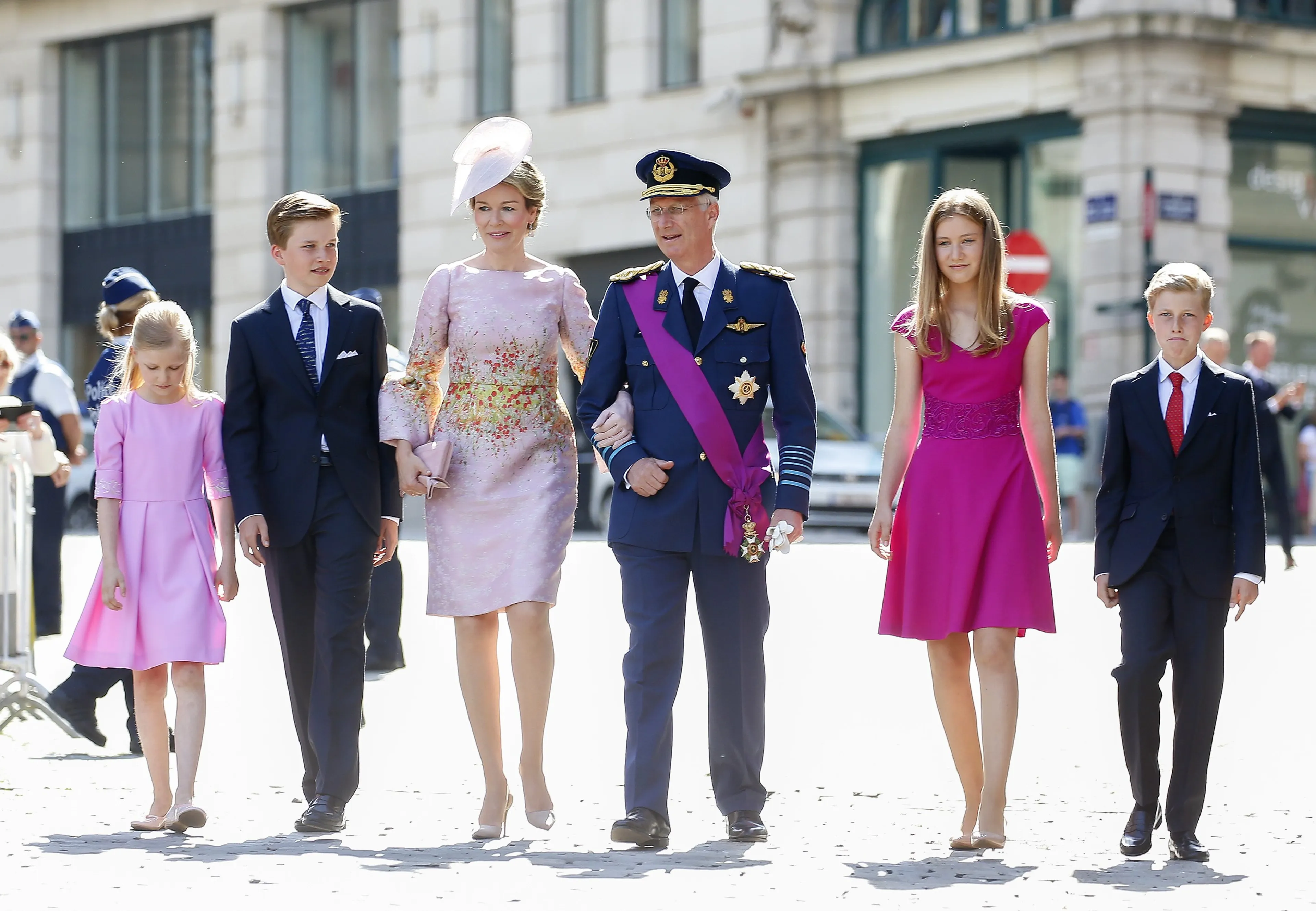 Mathilde met haar gezin op de Nationale Feestdag.