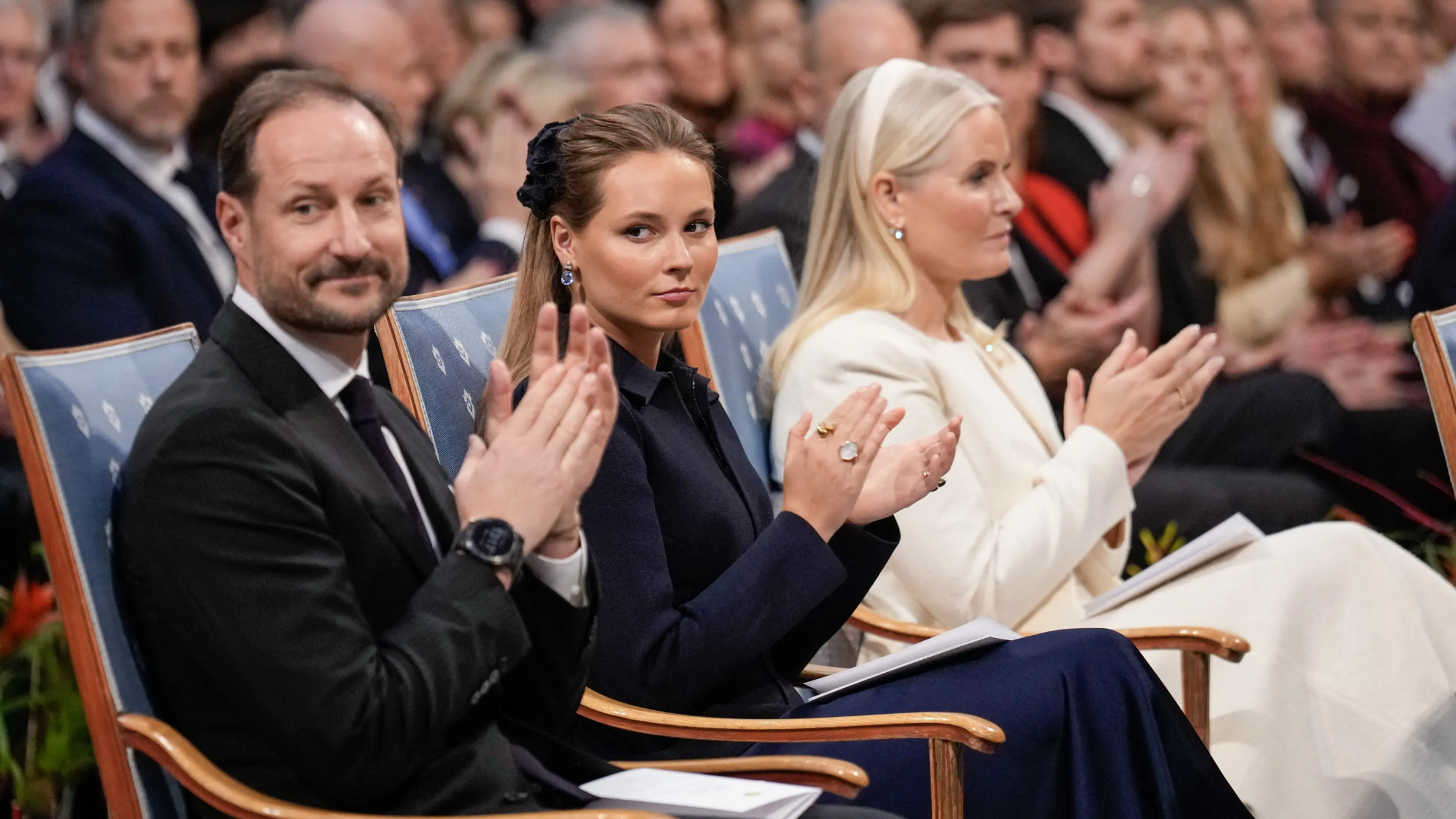 Prinses Ingrid Alexandra met spoed terug naar Noorwegen om bij haar moeder te zijn