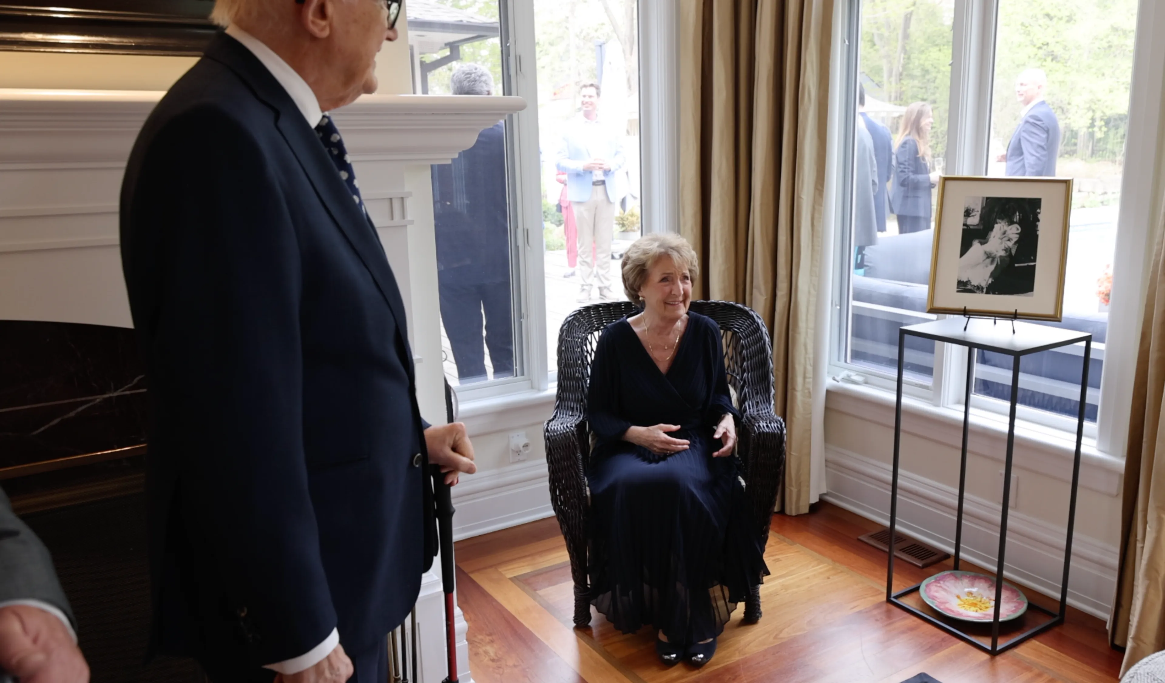 Prinses Margriet in de stoel.