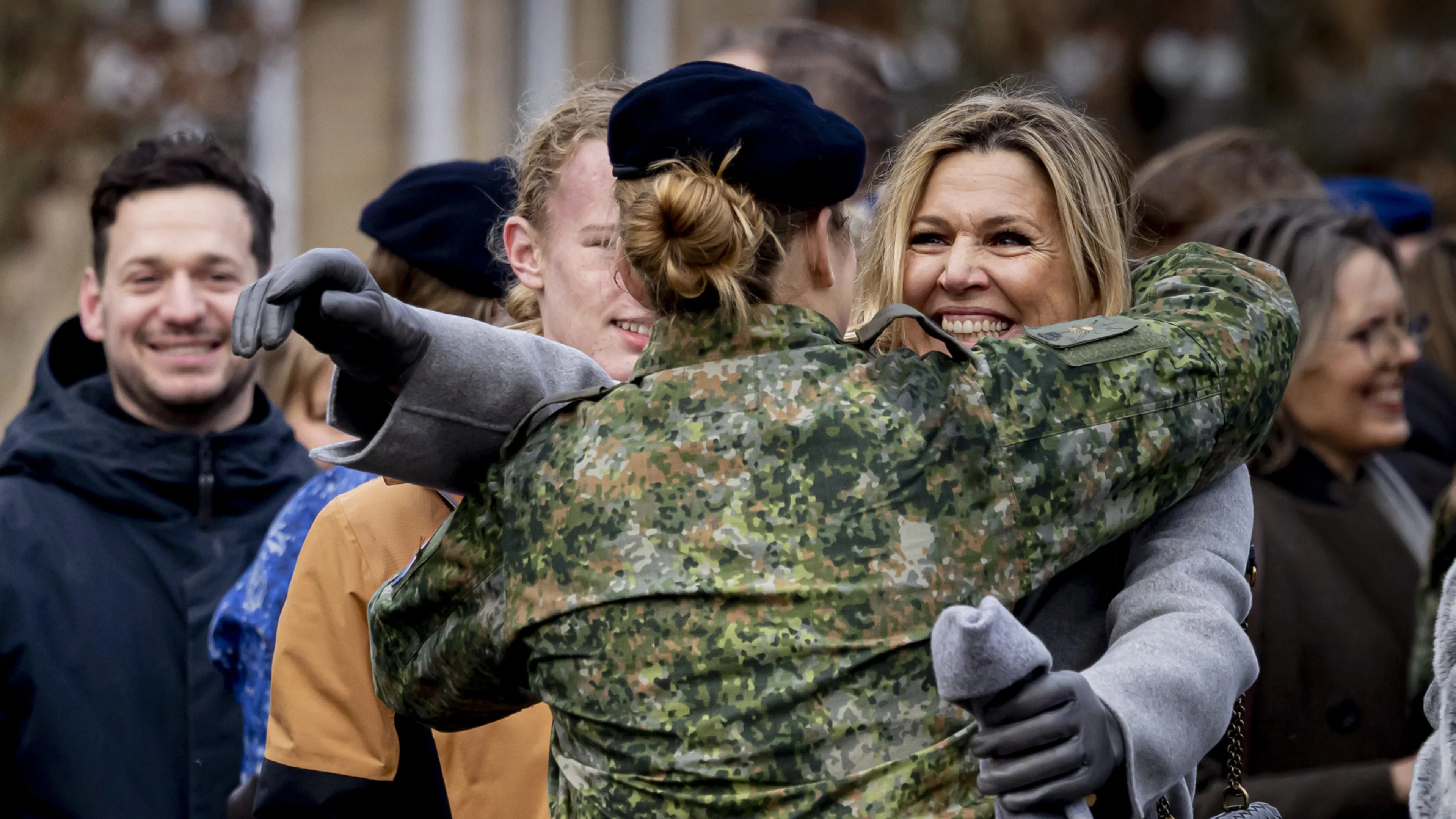 Koningin Máxima en prinses Amalia over hun tijd bij Defensie: 'Iedereen moet steentje bijdragen'