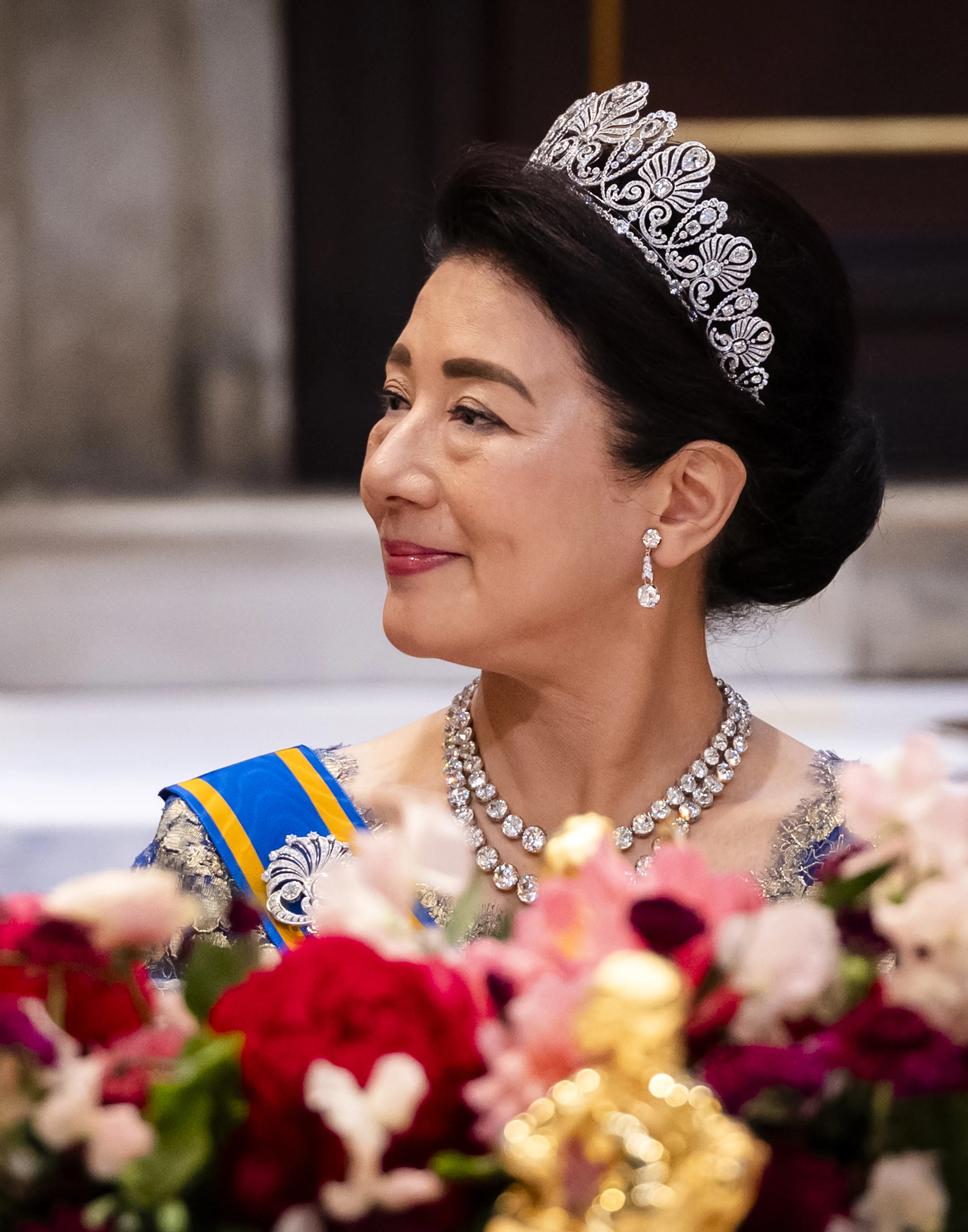 Keizerin Masako draagt voor het eerst in jaren de Honeysuckle Tiara.