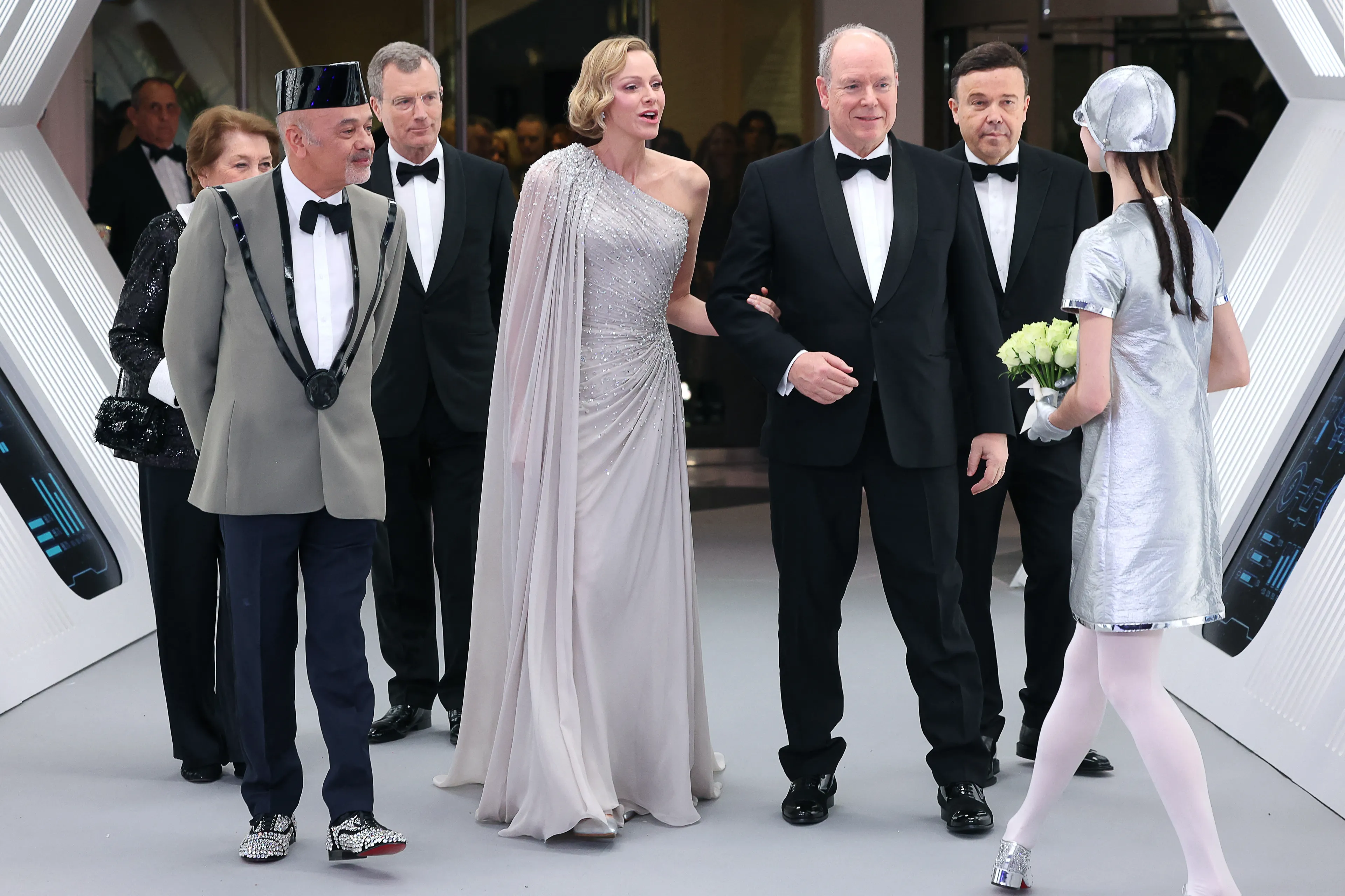 Het paar arriveert op het bal in Monaco.