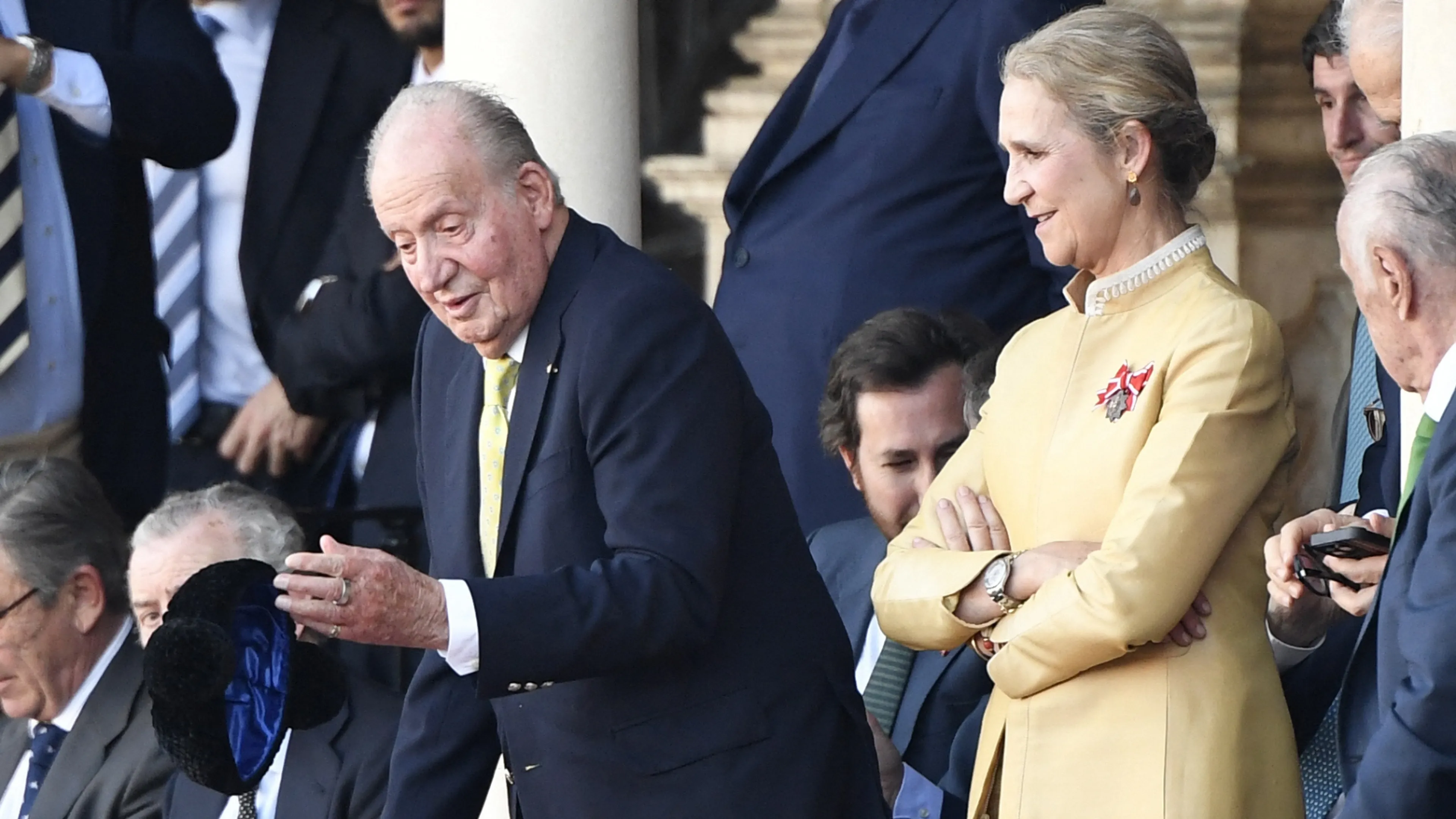 Terug van weggeweest: koning Juan Carlos weer in Spanje voor stierenvechten