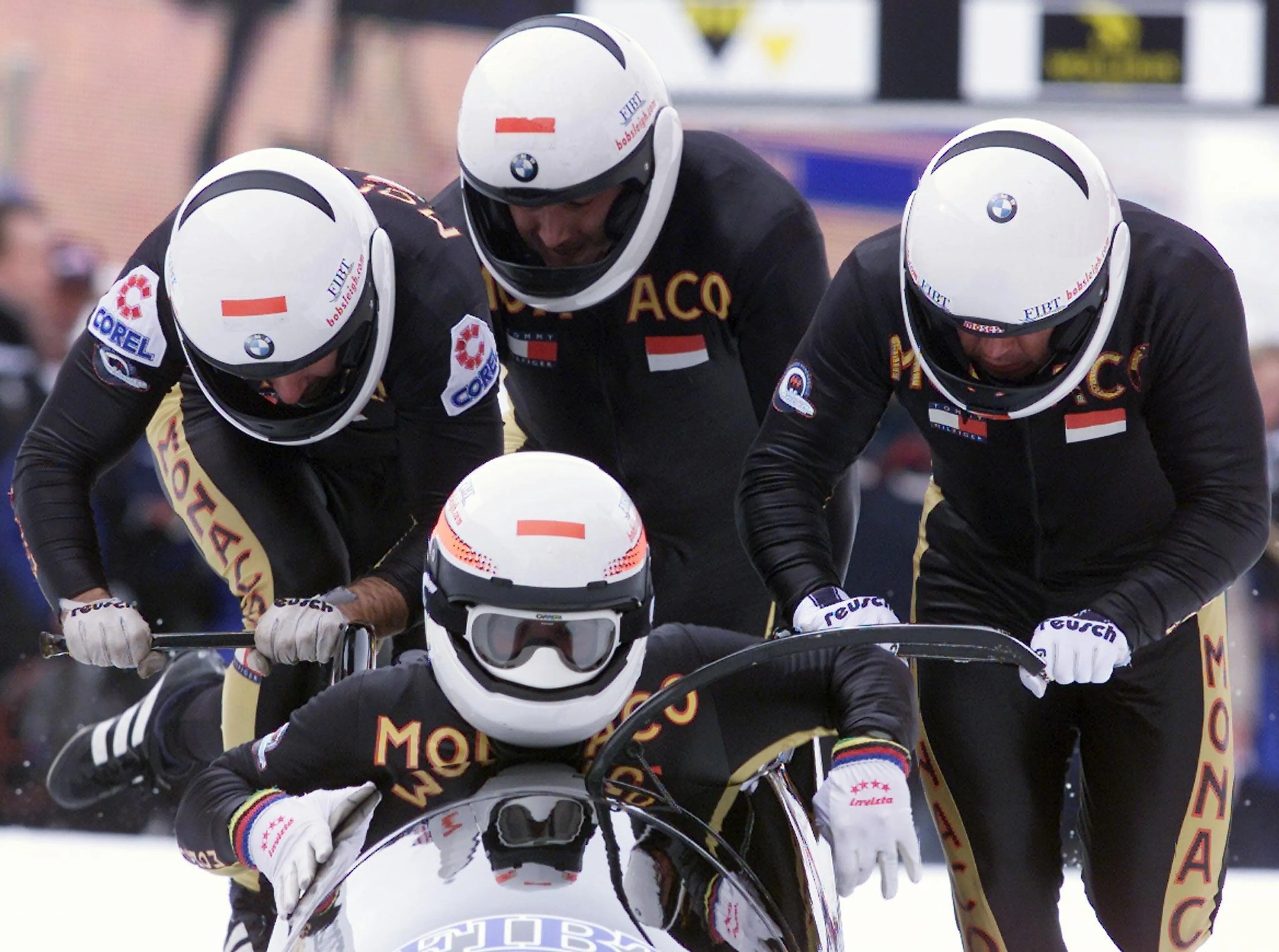 Prins Albert en zijn team tijdens het WK (2001).