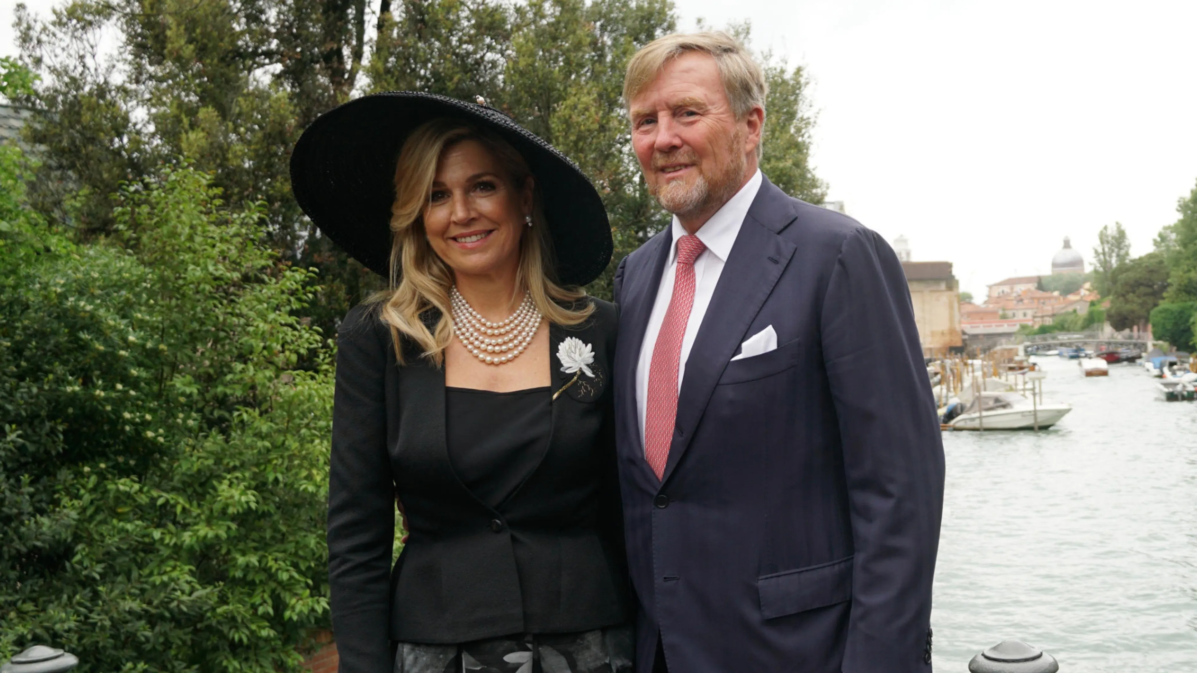 Koningin Máxima is met haar outfit een visitekaartje van Nederland in Venetië