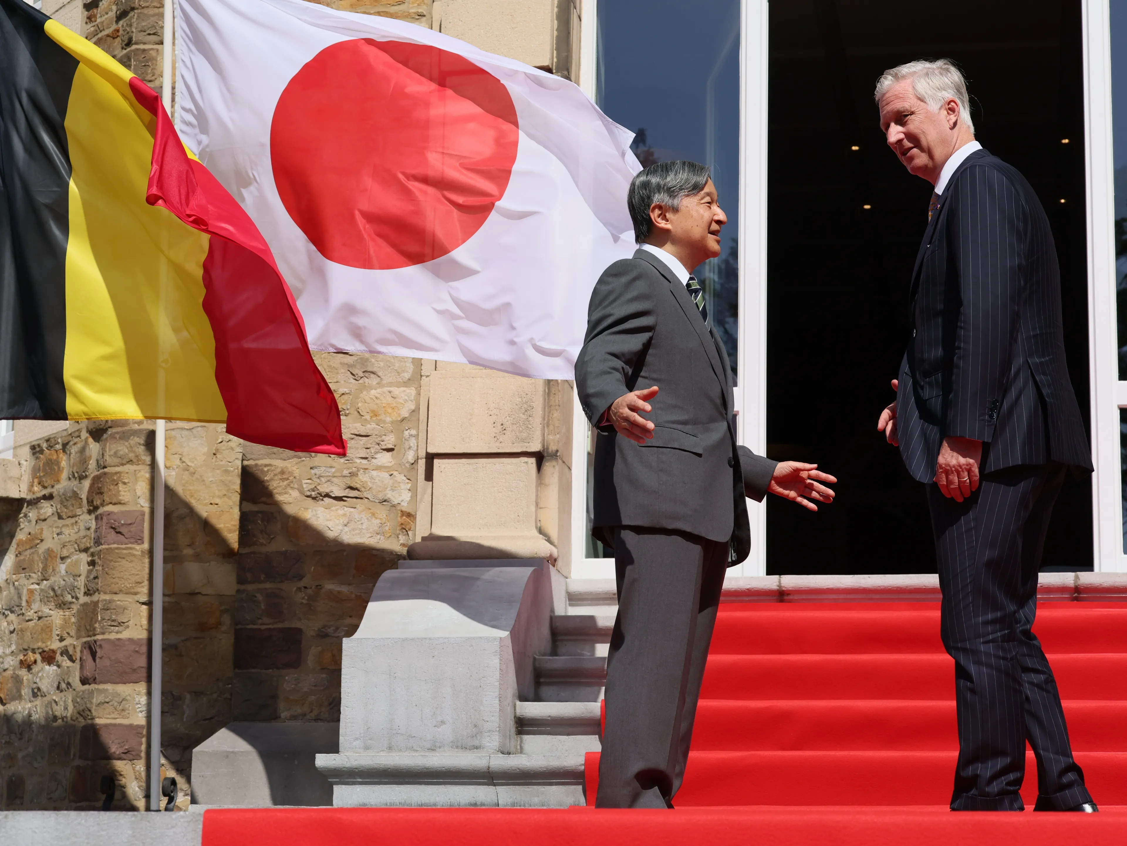 Keizer Naruhito en koning Filip bij het Kasteel van Namen.