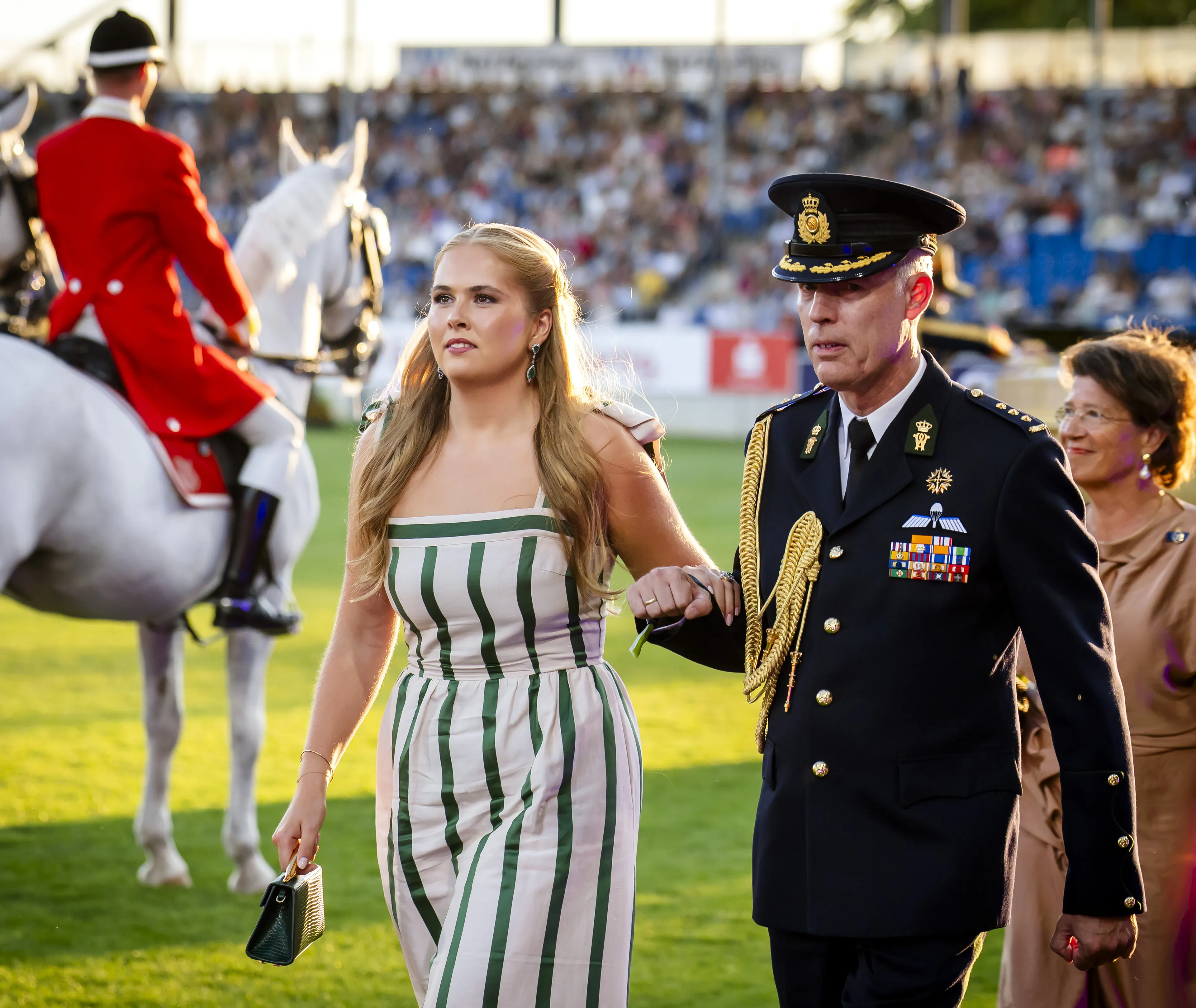 Amalia bij de opening van het WK paardensport.