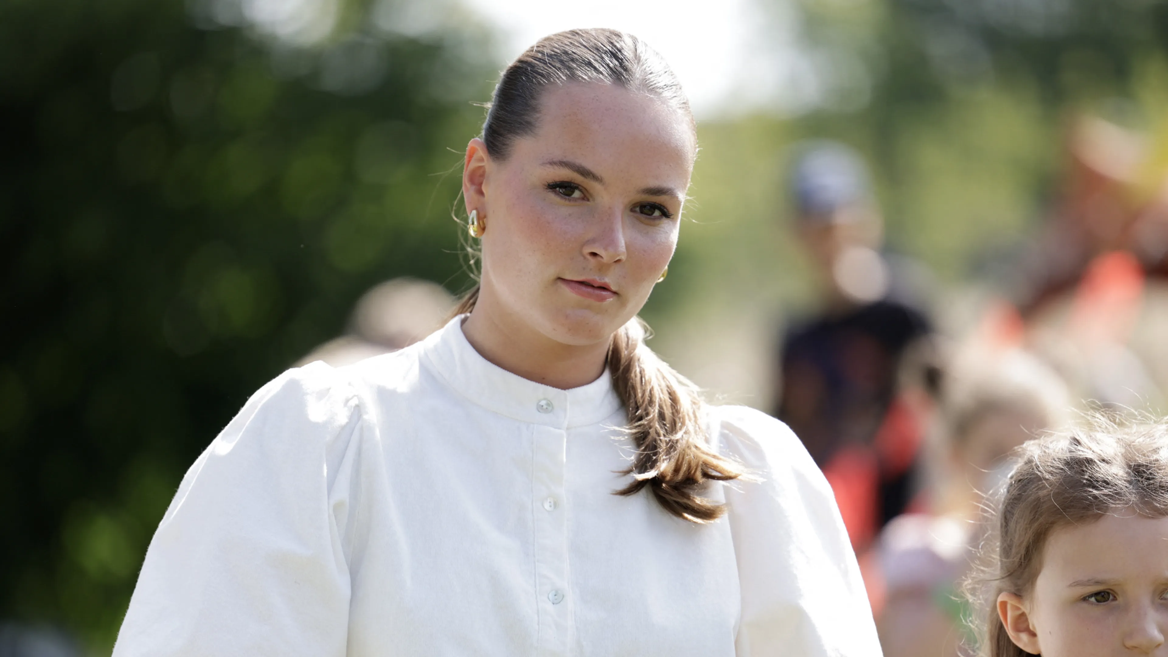Prinses Ingrid Alexandra vindt het "moeilijk om ver weg te zijn" vanwege haar moeders gezondheid