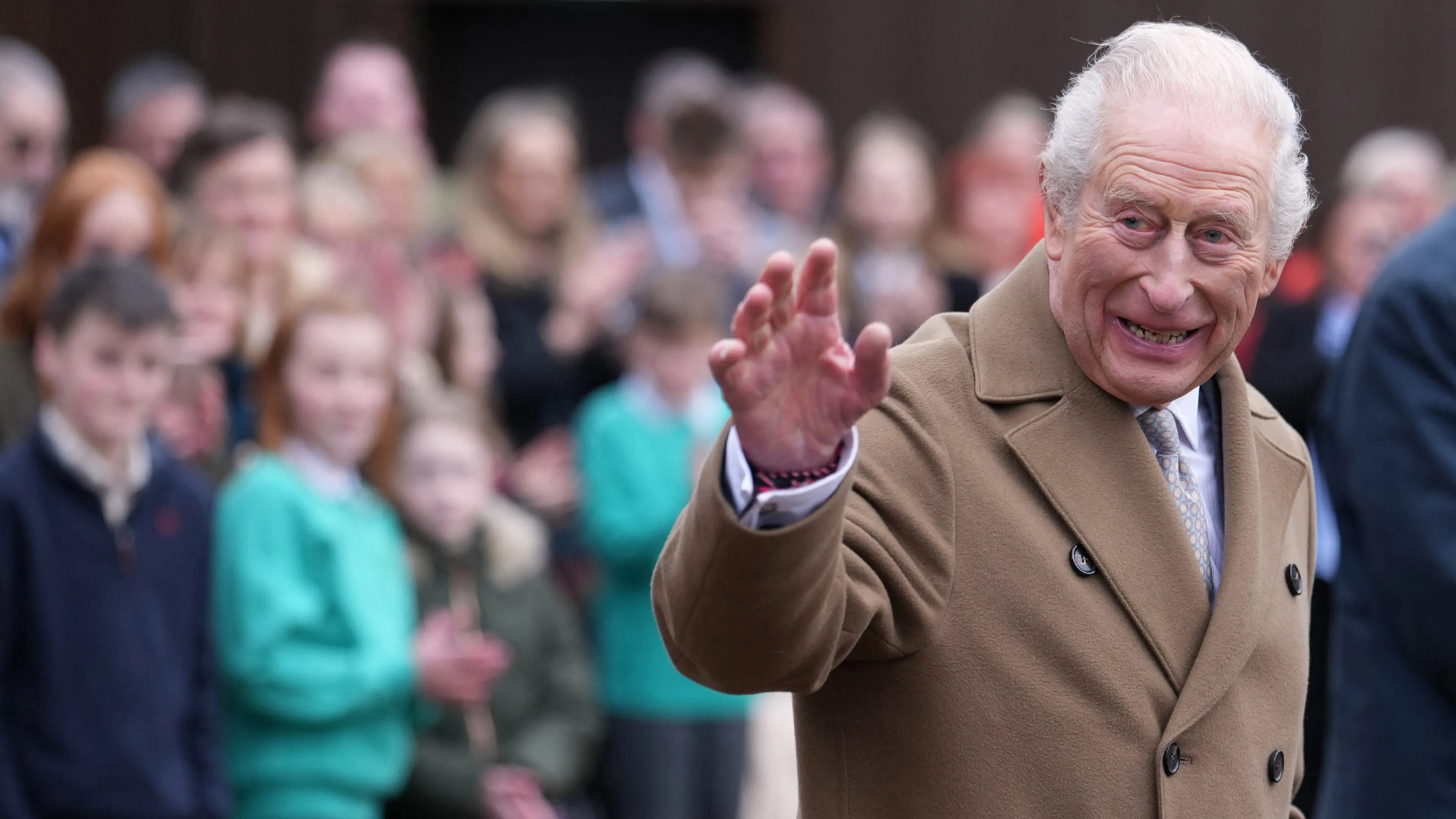 Hoe vind jij dat koning Charles het de afgelopen drie jaren heeft gedaan?