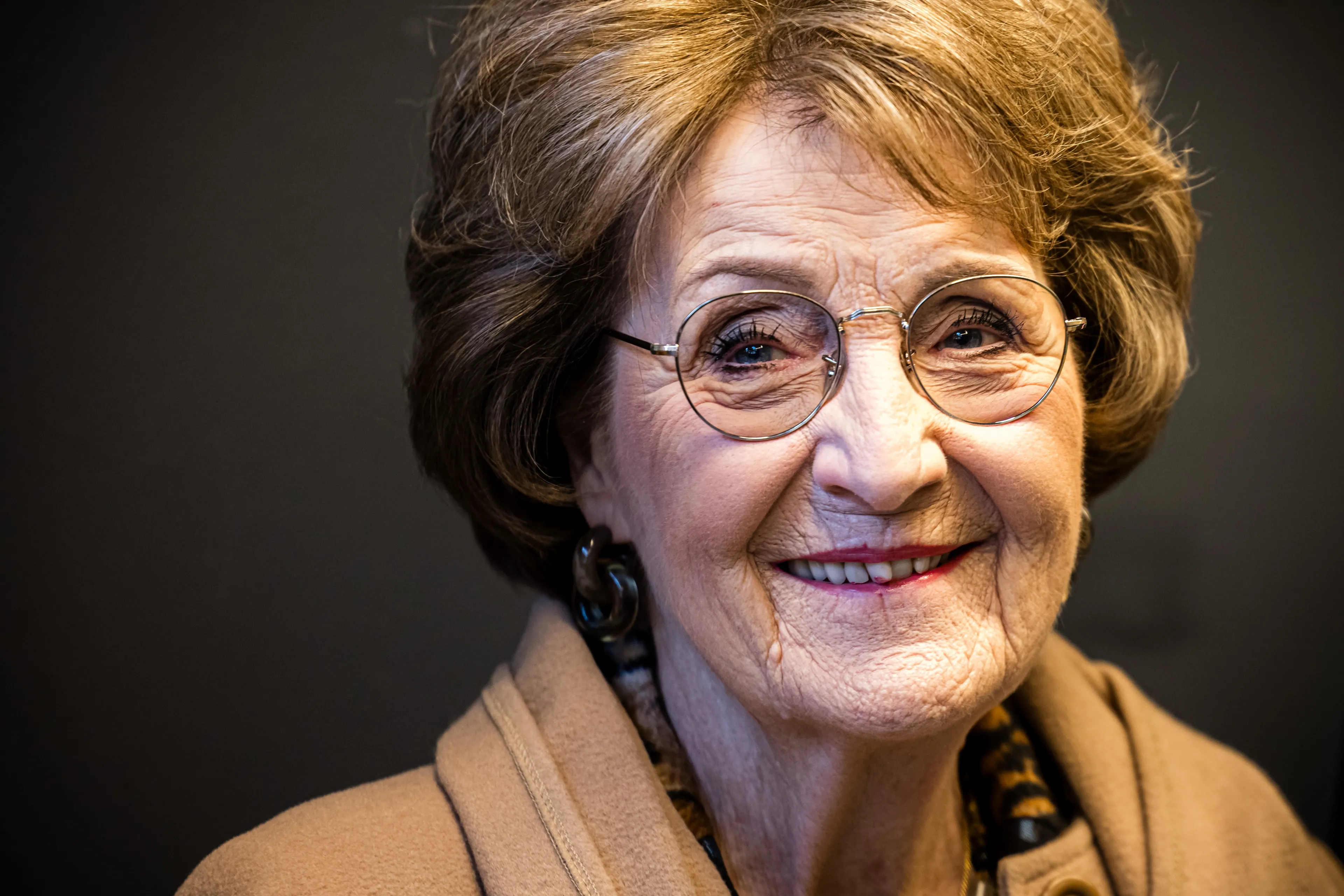 Lekker spontaan: prinses Margriet neemt bos tulpen aan van fan