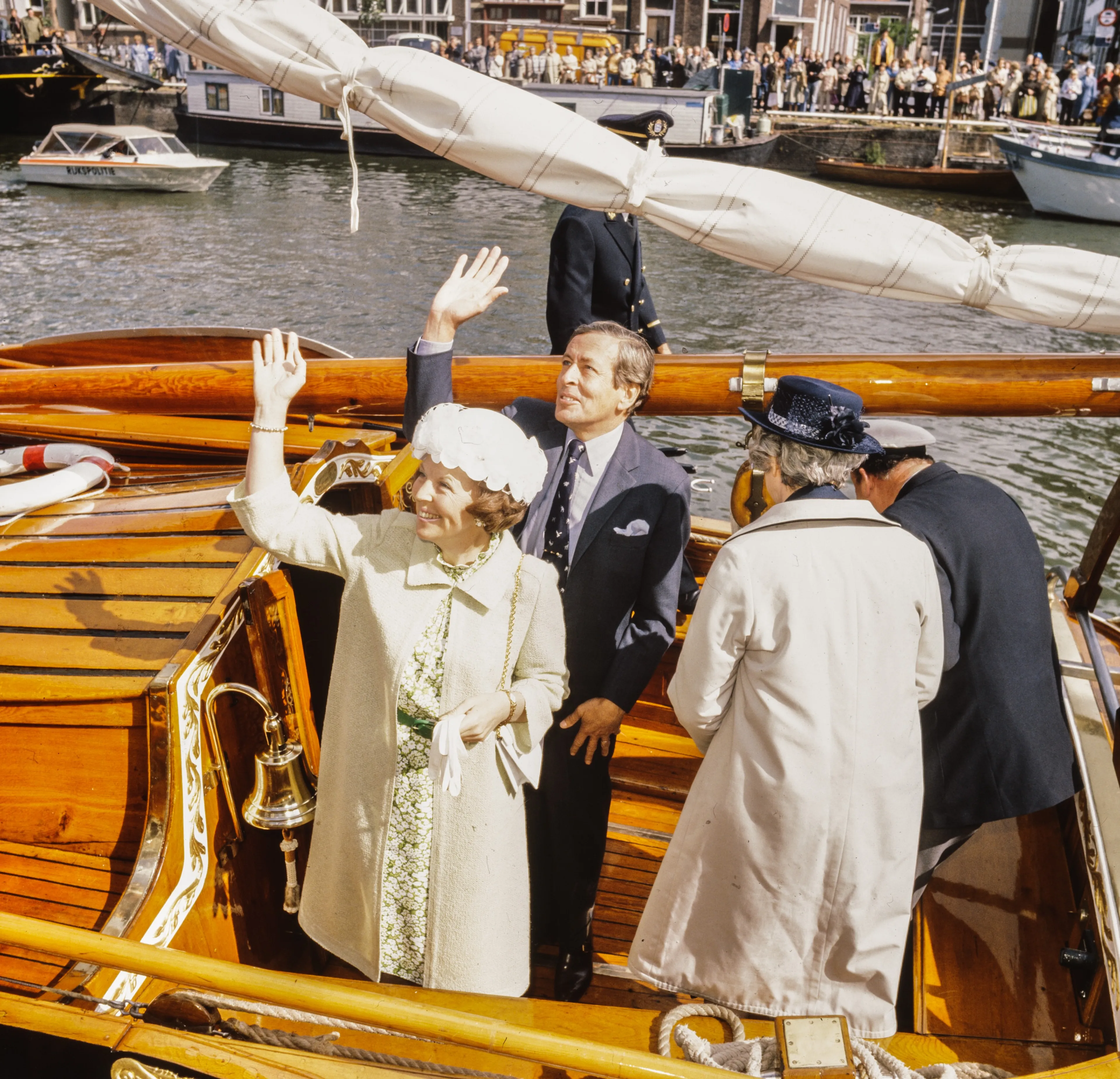 Aan boord van het Friese Statenjacht Friso.