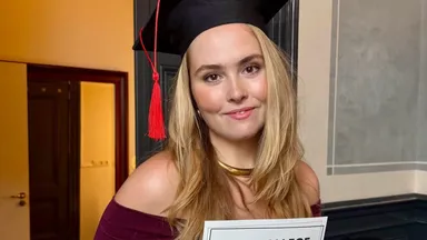 Leuk: prinses Amalia sluit bacheloropleiding feestelijk af met familie