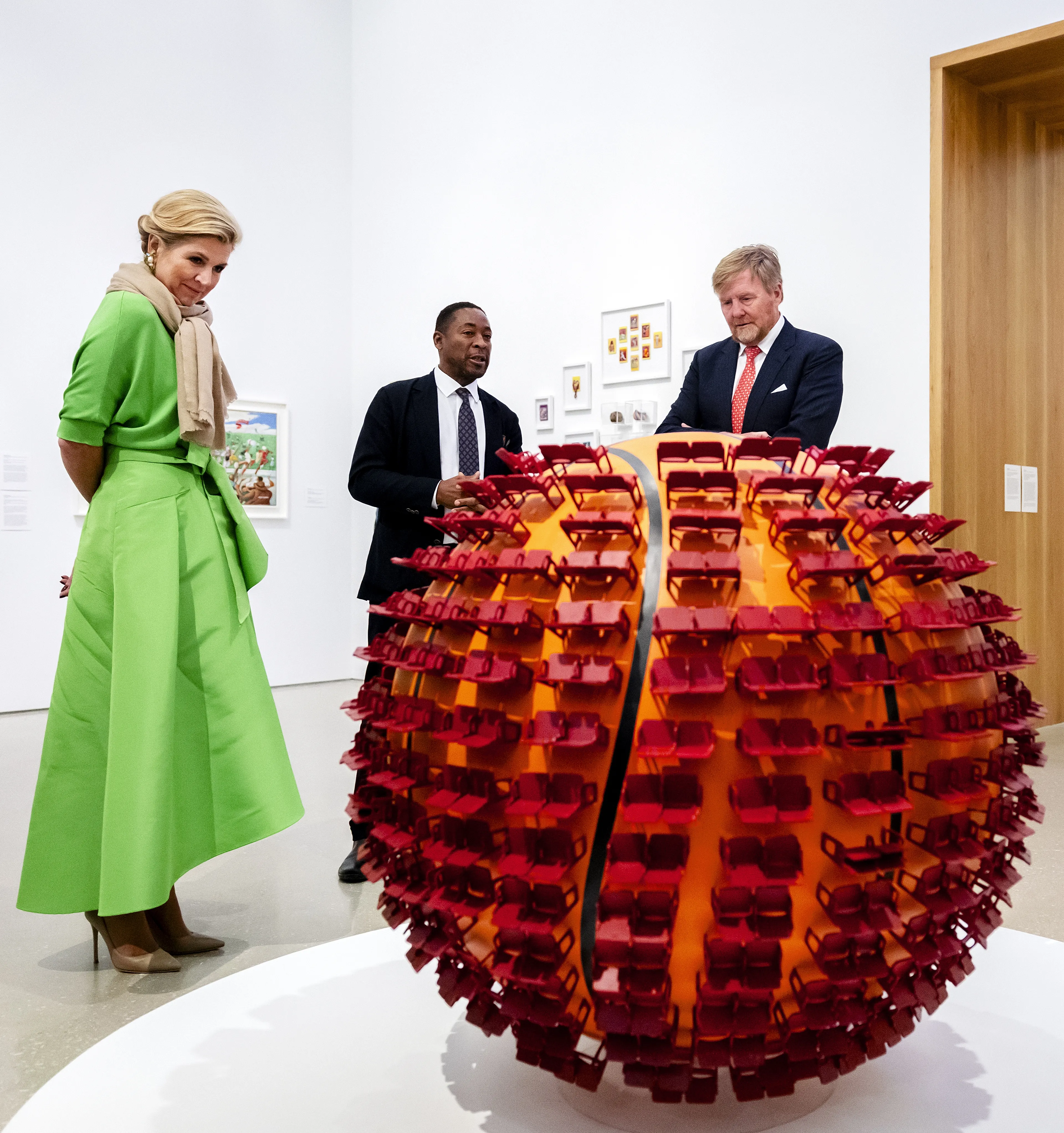 Máxima in de neongroene set van Natan.