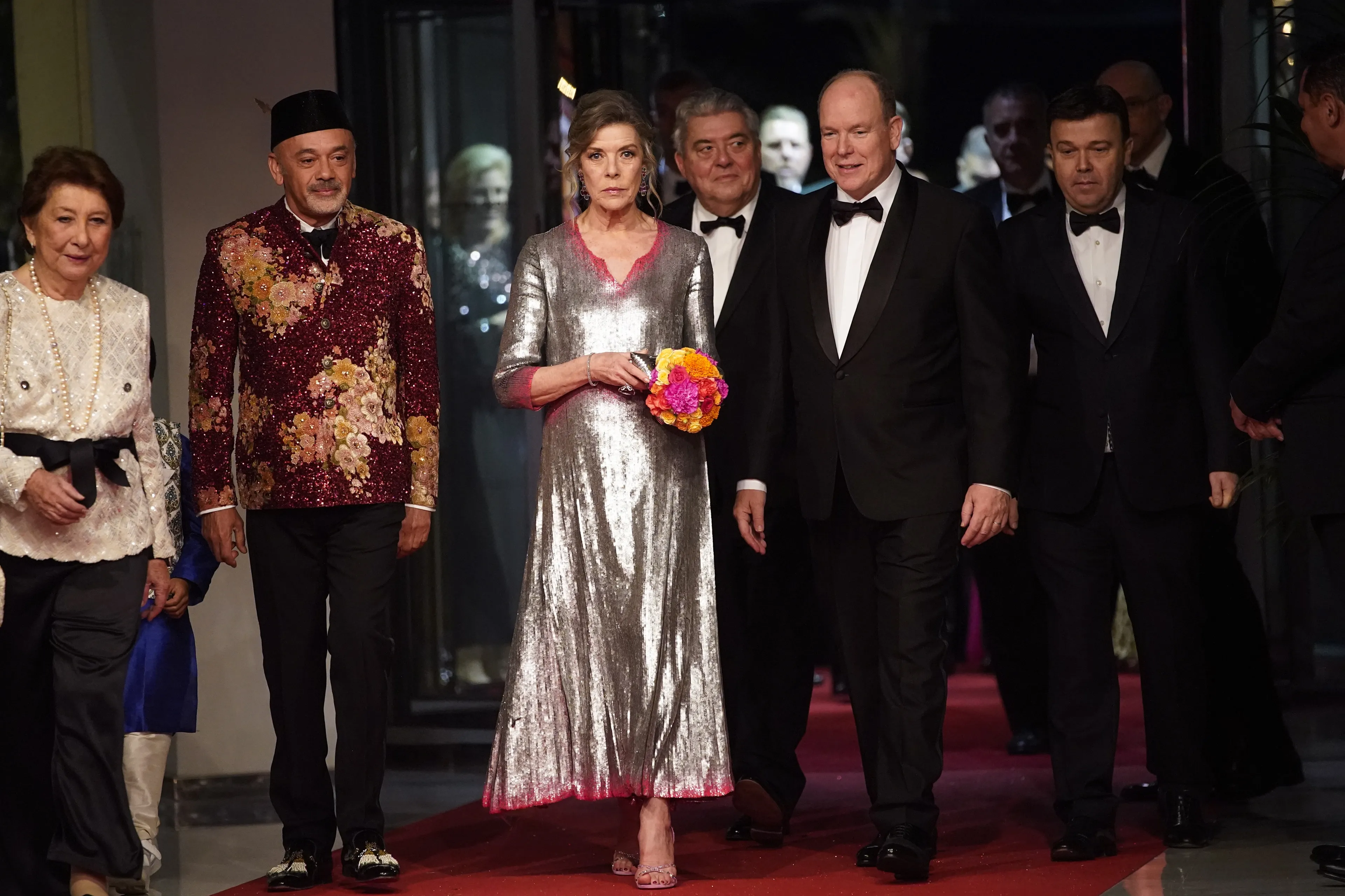 Prinses Caroline is samen met haar broer prins Albert bij het 'Bal de la Rose' (2023).