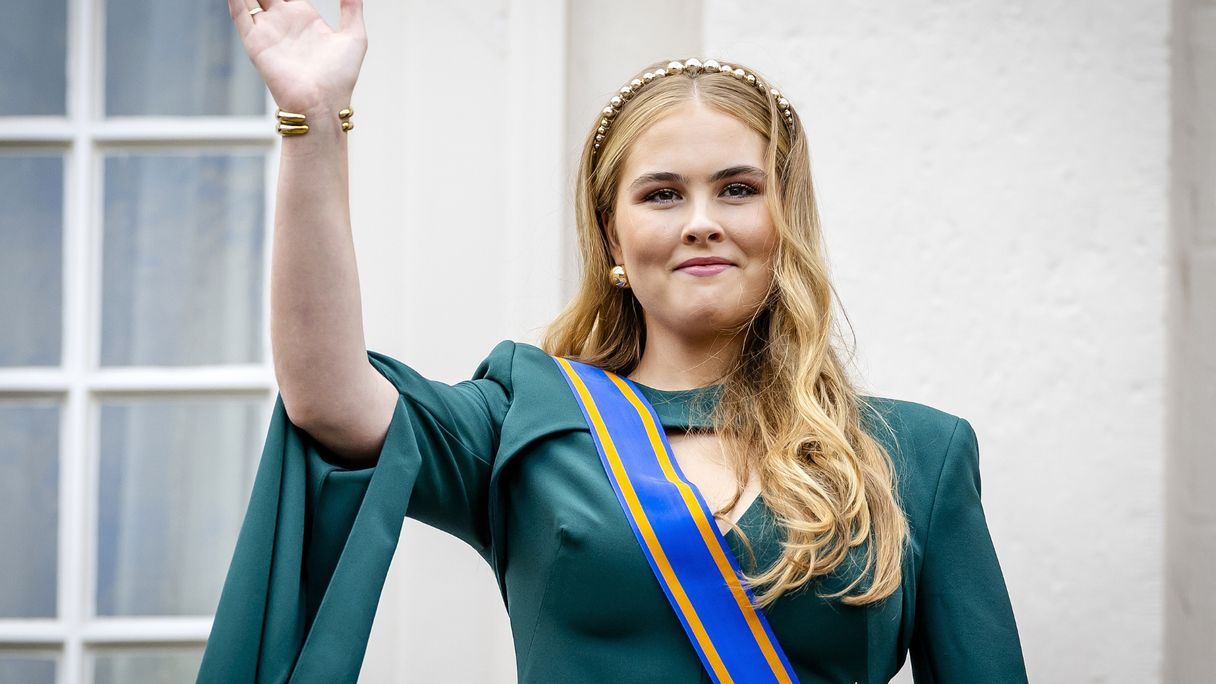 Déze stylist is het geheim achter de outfits van prinses Amalia