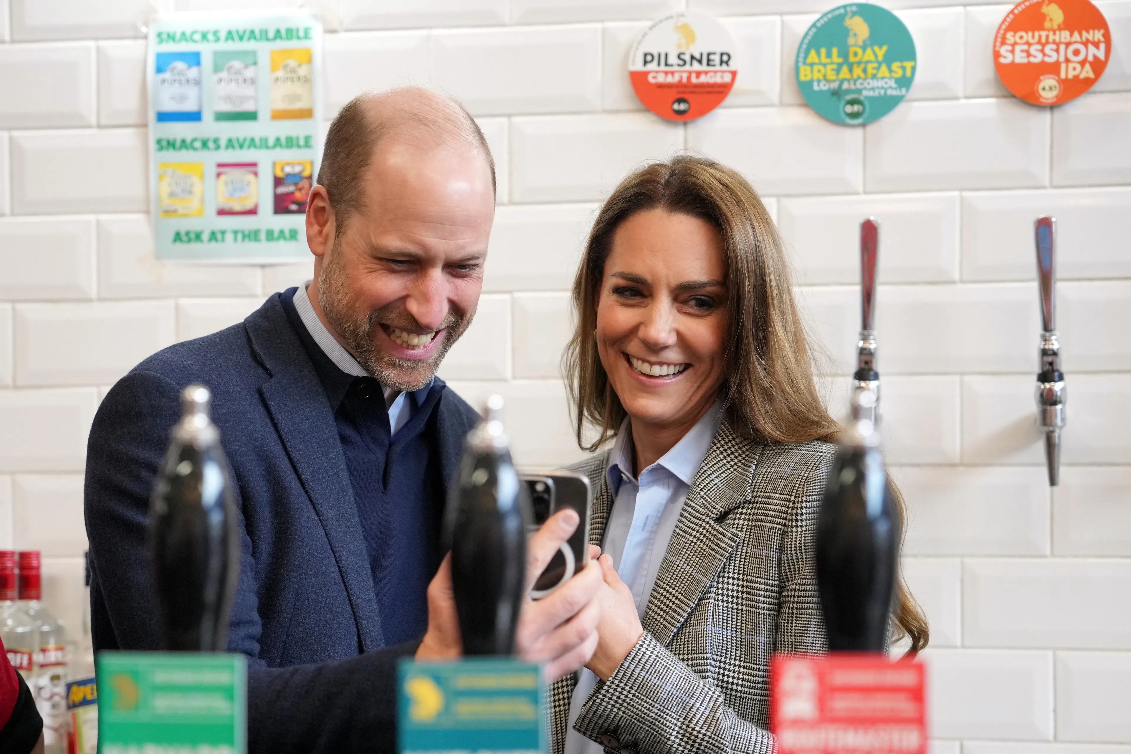 Er worden foto's gemaakt voor het thuisfront.