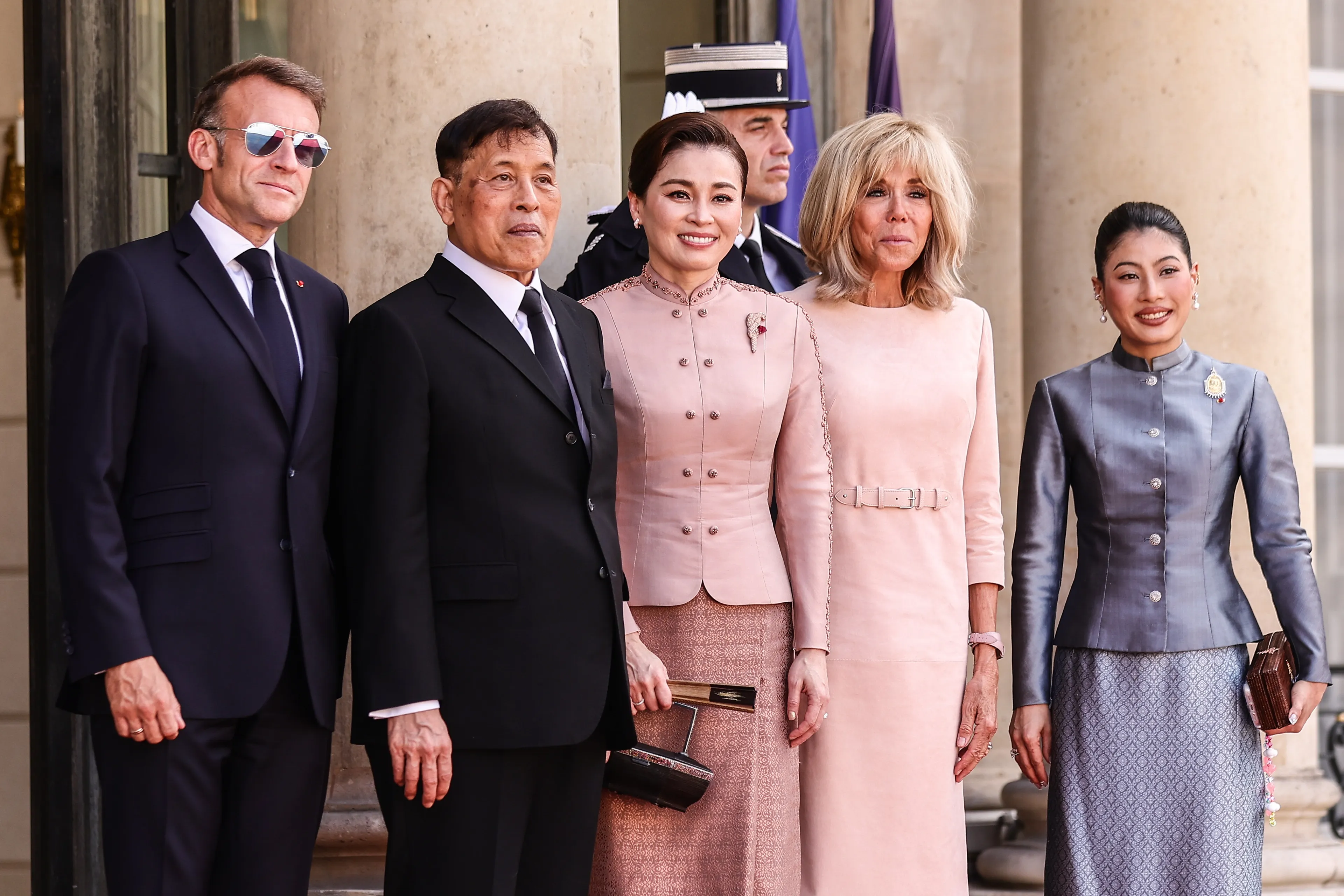 Thais koningspaar op staatsbezoek in Frankrijk kort na overlijden prinses Bha