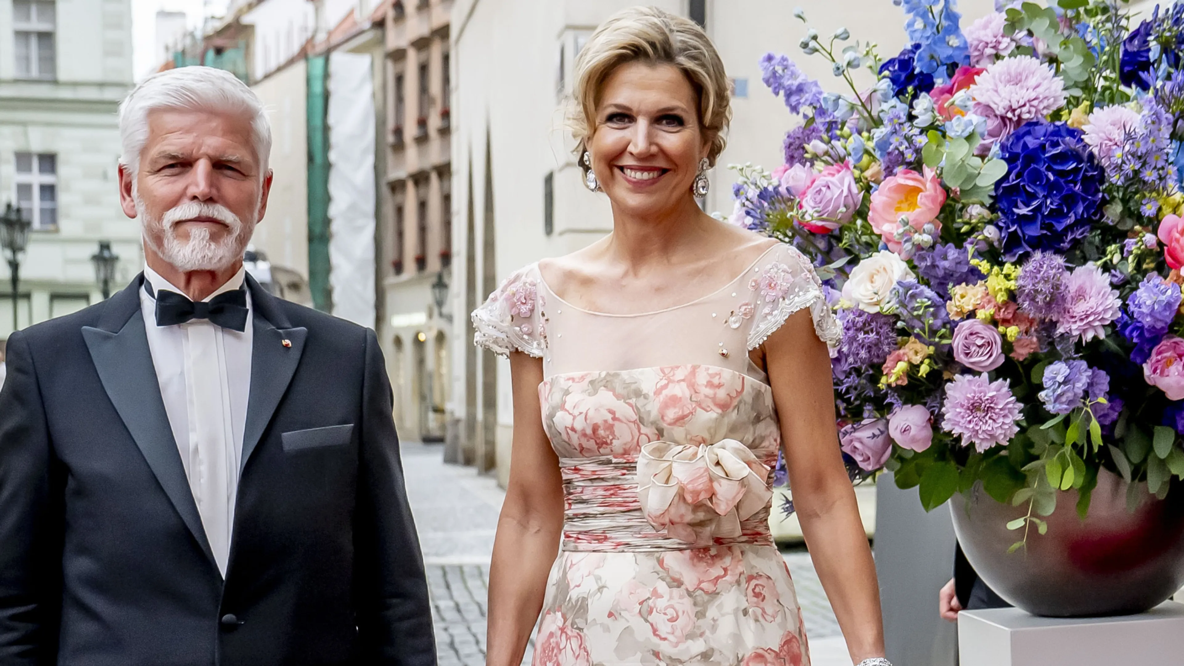 Wow! Wéér trekt Máxima jaren oude japon uit de kast