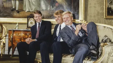 Hoe hecht is (en was) de band tussen Willem-Alexander en zijn broers?