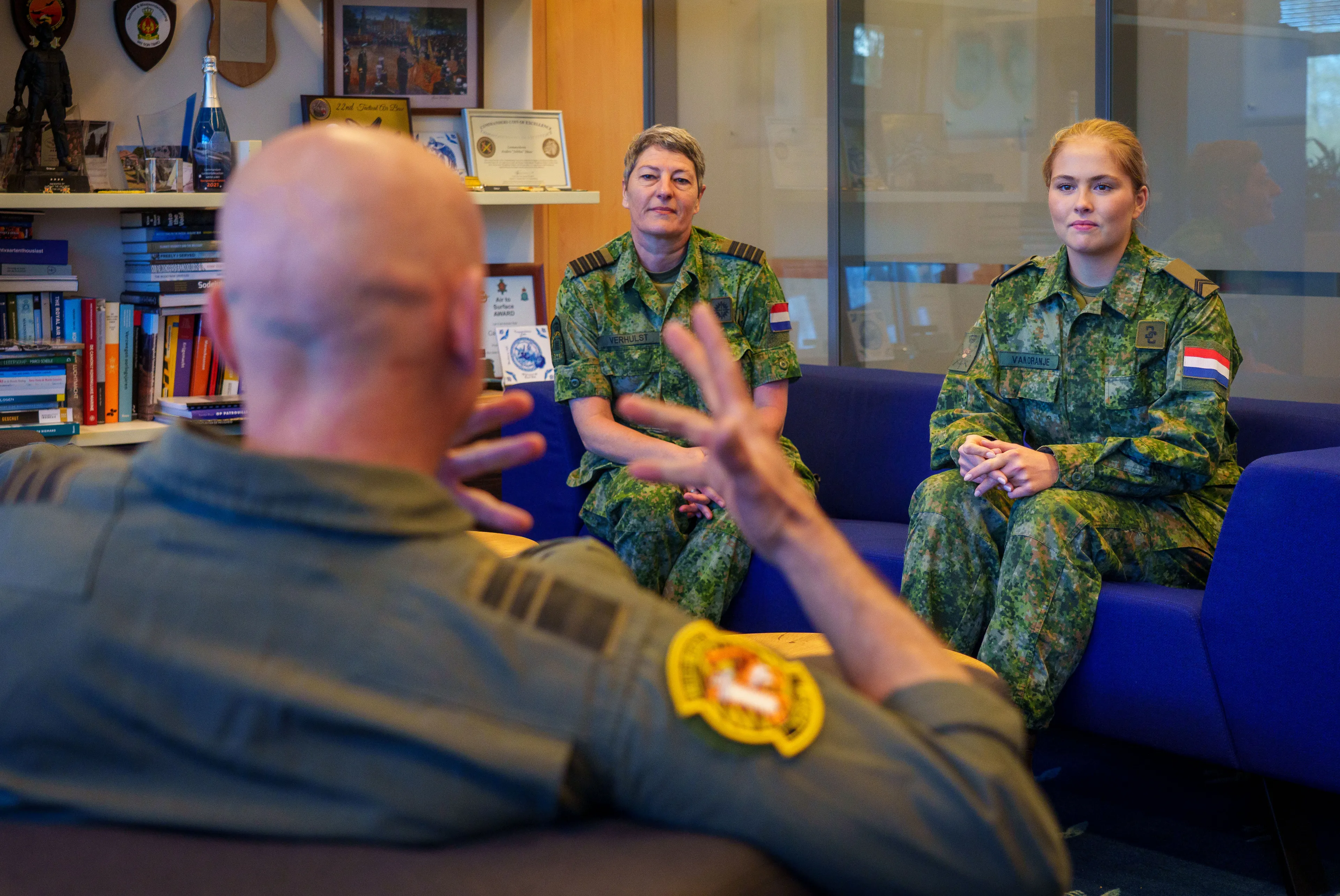 Amalia bij de Koninklijke Luchtmacht.